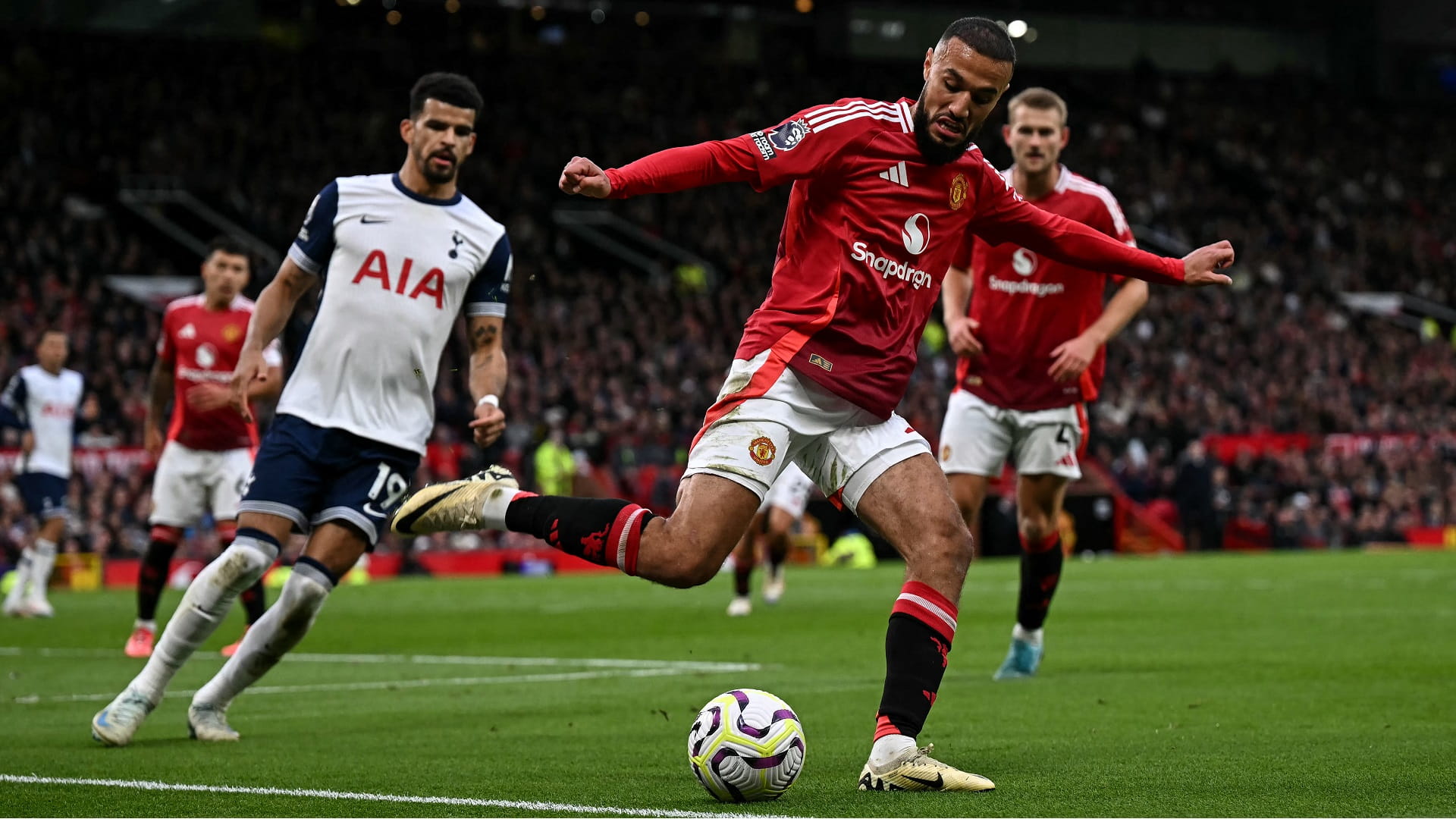 Spurs Crush 10-Man Manchester United 3-0 