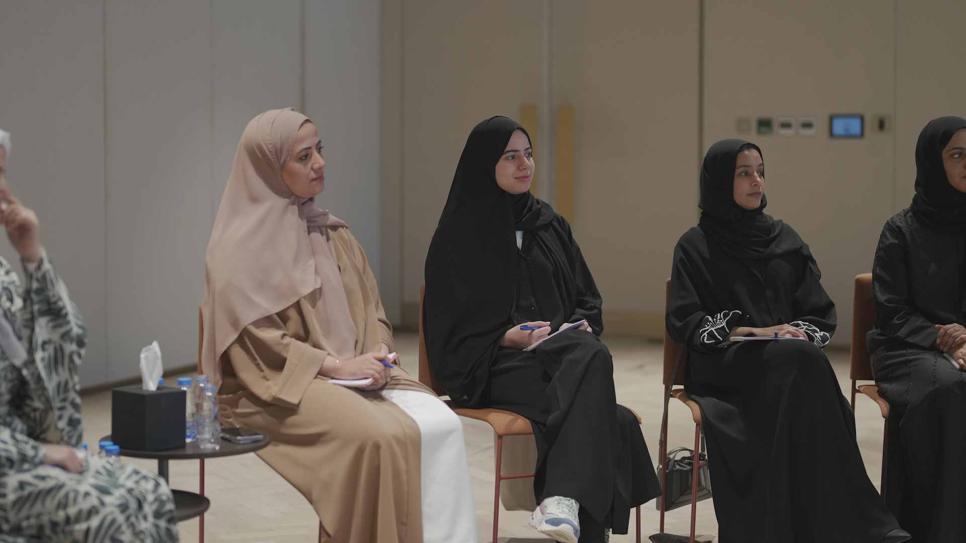 "رواق" يناقش دور "الكتب الصوتية" في نشر المعلومات والثقافة