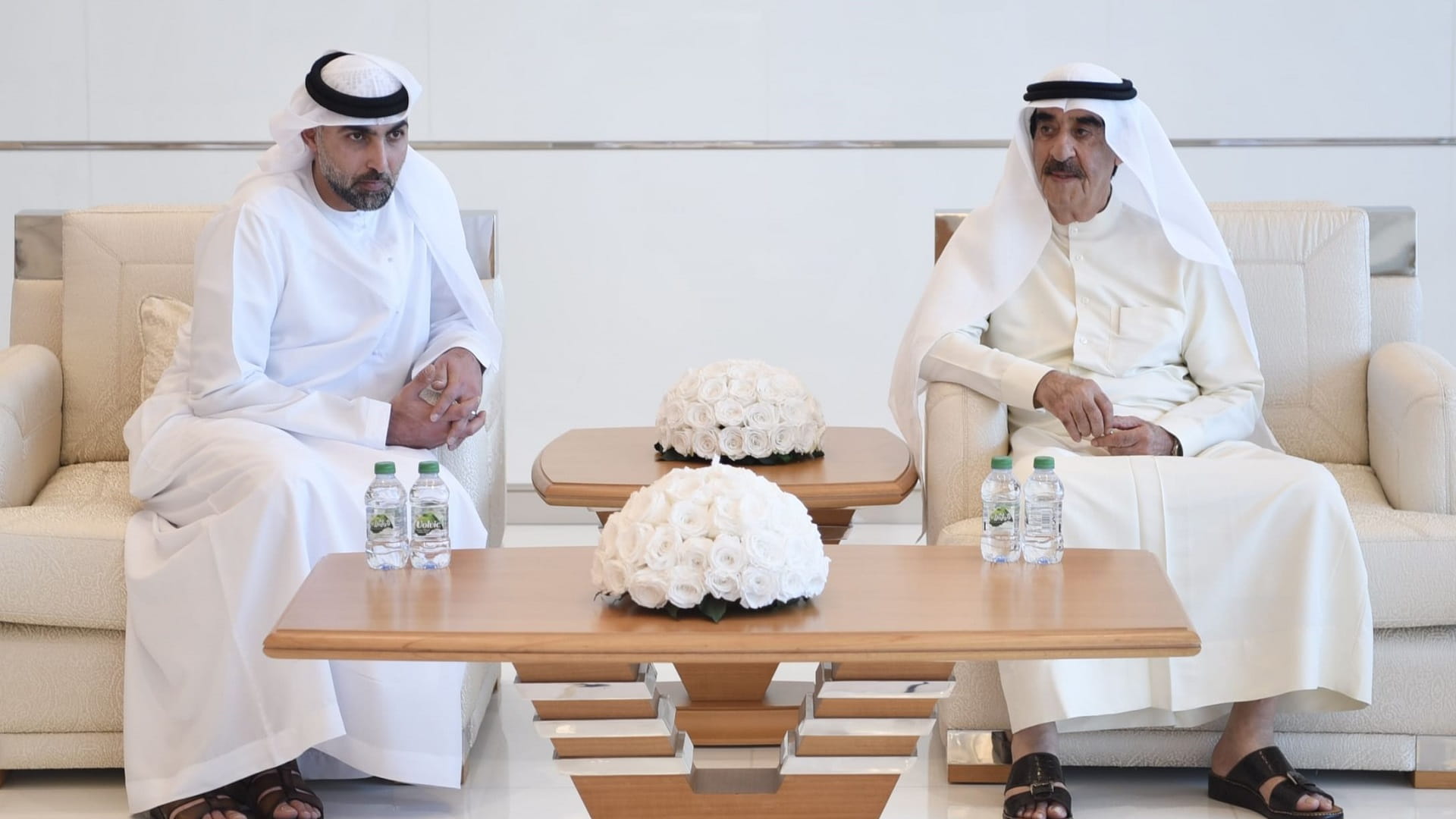 سعود المعلا يتقبل تعازي الشيوخ والمواطنين والجاليات بوفاة والدته