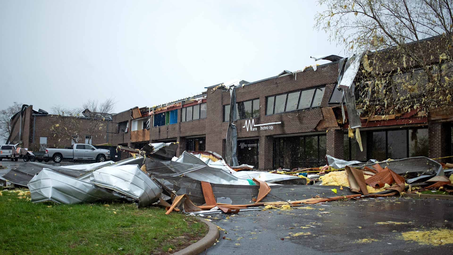 US storms, 'severe' flooding death toll climbs to 16 