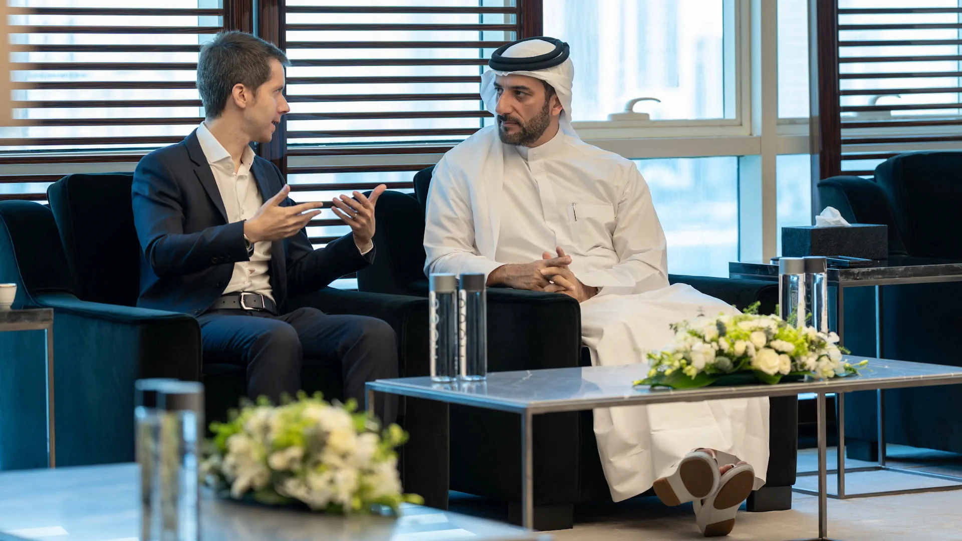 Sultan bin Ahmed meets Crypto.com chief operations officer 