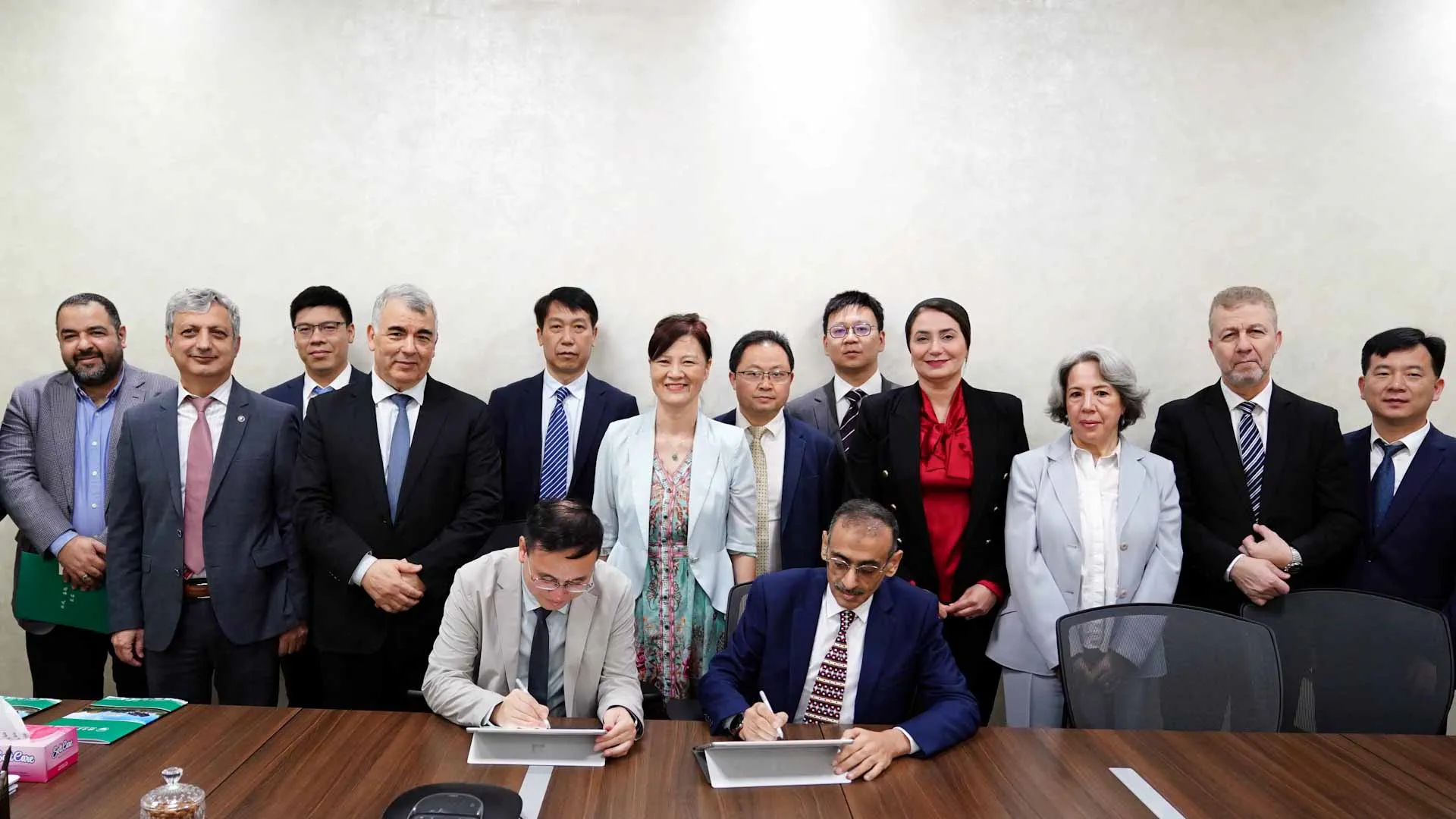 UOS, Hunan University, forge dynamic intl exchange partnership