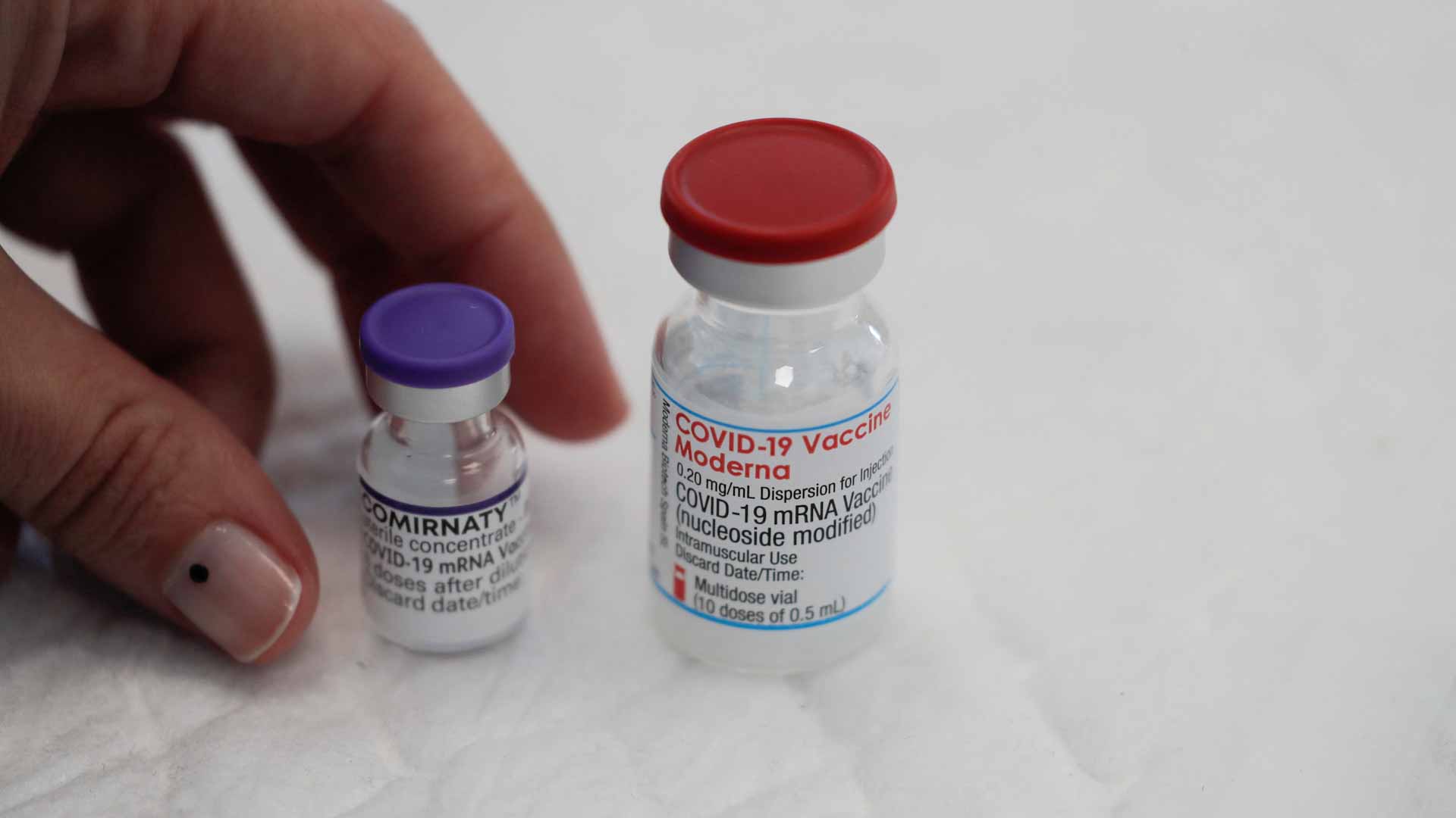 بتجاوز طبي.. فايزر وبيونتيك تخسران طعناً لصالح موديرنا في بريطانيا