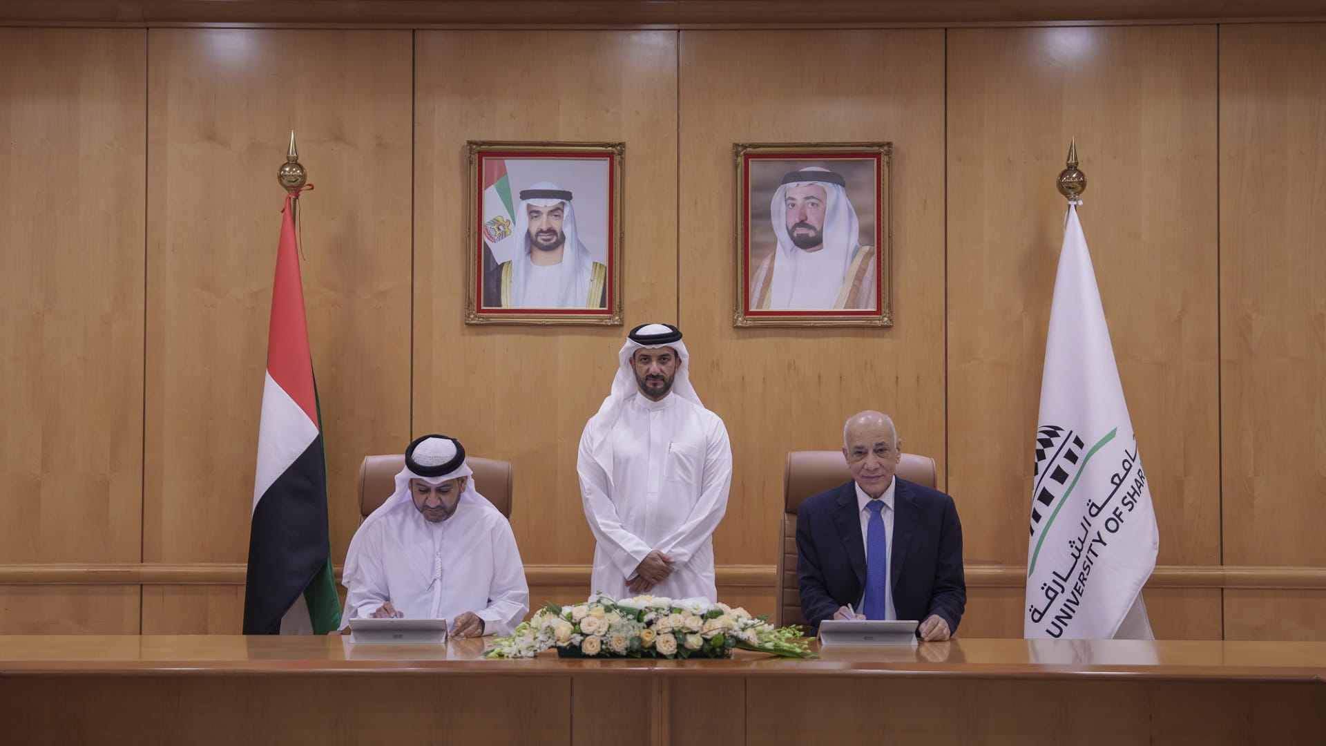 سلطان بن أحمد يشهد توقيع اتفاقية بين مجلس القضاء وجامعة الشارقة