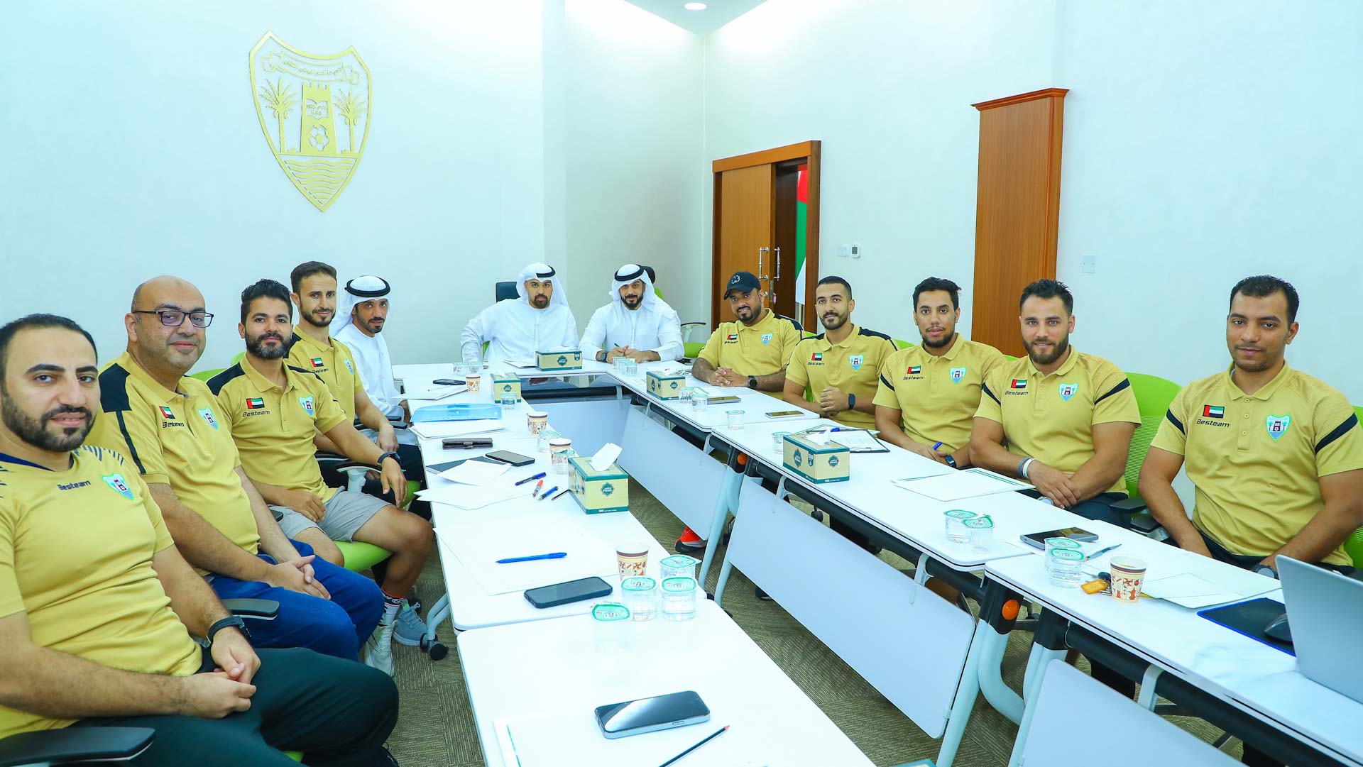 الألعاب الفردية بنادي دبا الحصن تبحث استعدادات وتحديات الموسم الجديد 