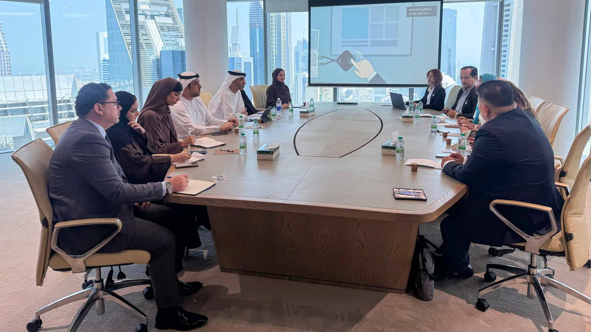 الإمارات والفلبين تبحثان آليات تحفيز التدفقات التجاريةوالاستثمارية 
