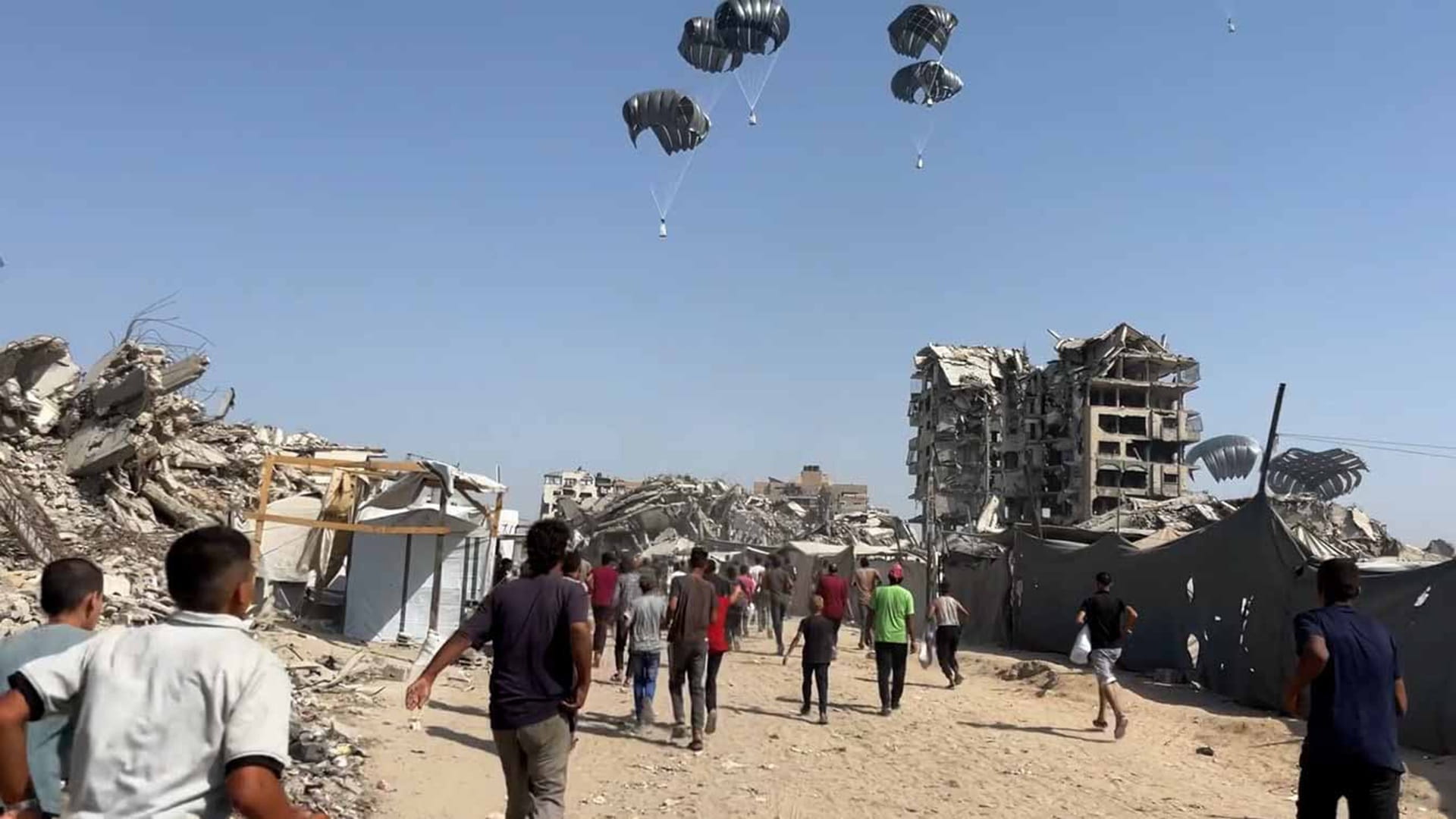 UAE conducts 73rd airdrop of aid over Gaza Strip