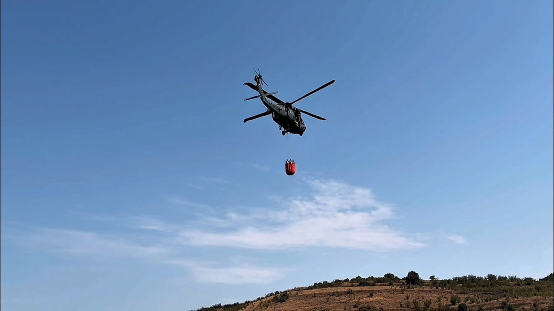 UAE continues to effectively contain wildfires in Albania 