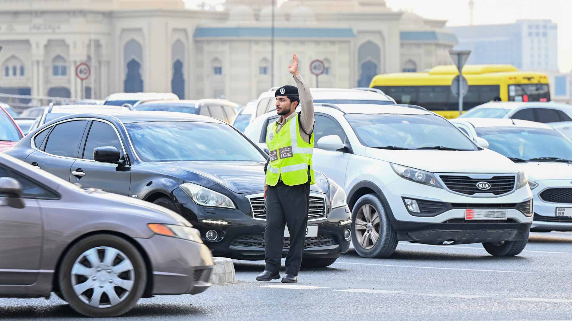 شرطة الشارقة تكثف تواجدها الأمني مع انطلاق العام الدراسي الجديد 