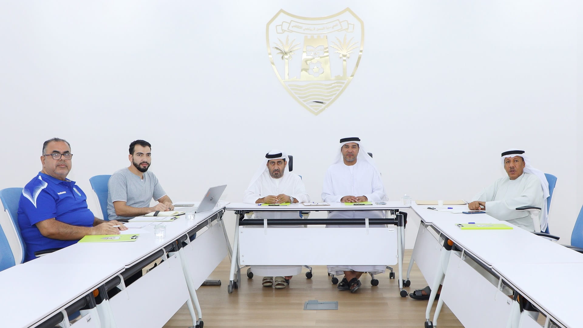 اللجنة الثقافية بنادي دبا الحصن تعتمد خطتها للعام 2025-2026 