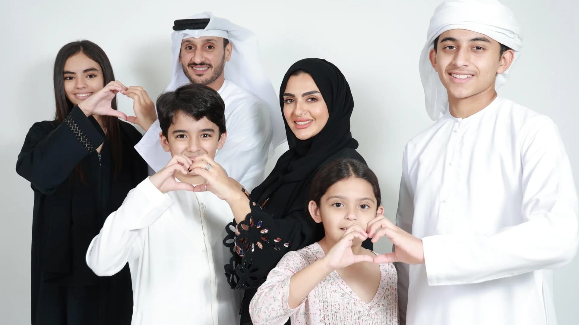 موضي الشامسي: المرأة الإماراتية أساس بناء الأسرة المتماسكة0