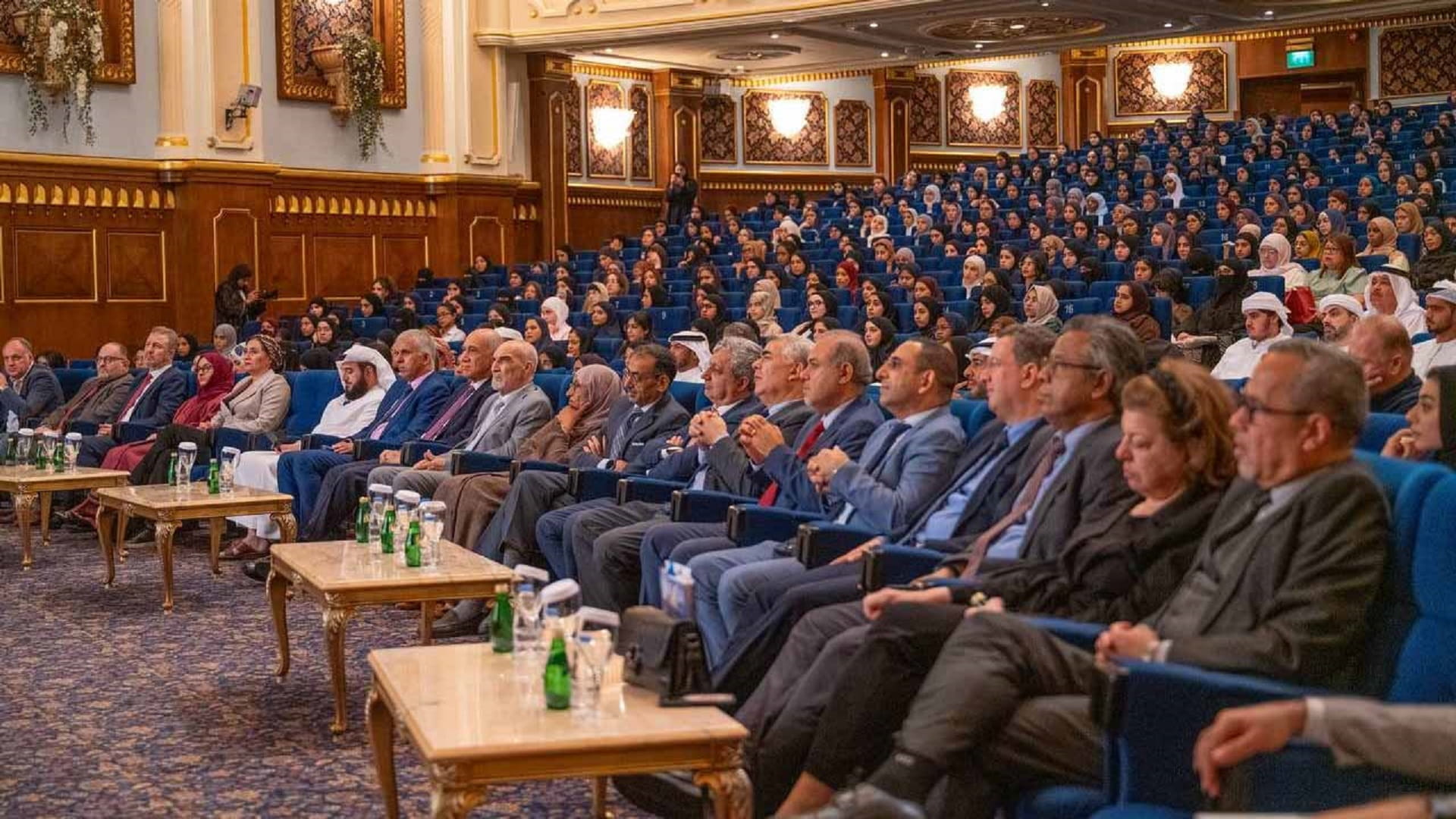 جامعة الشارقة تحتفي بطلبتها الجدد بأنشطة وفعاليات ولقاءات إرشادية