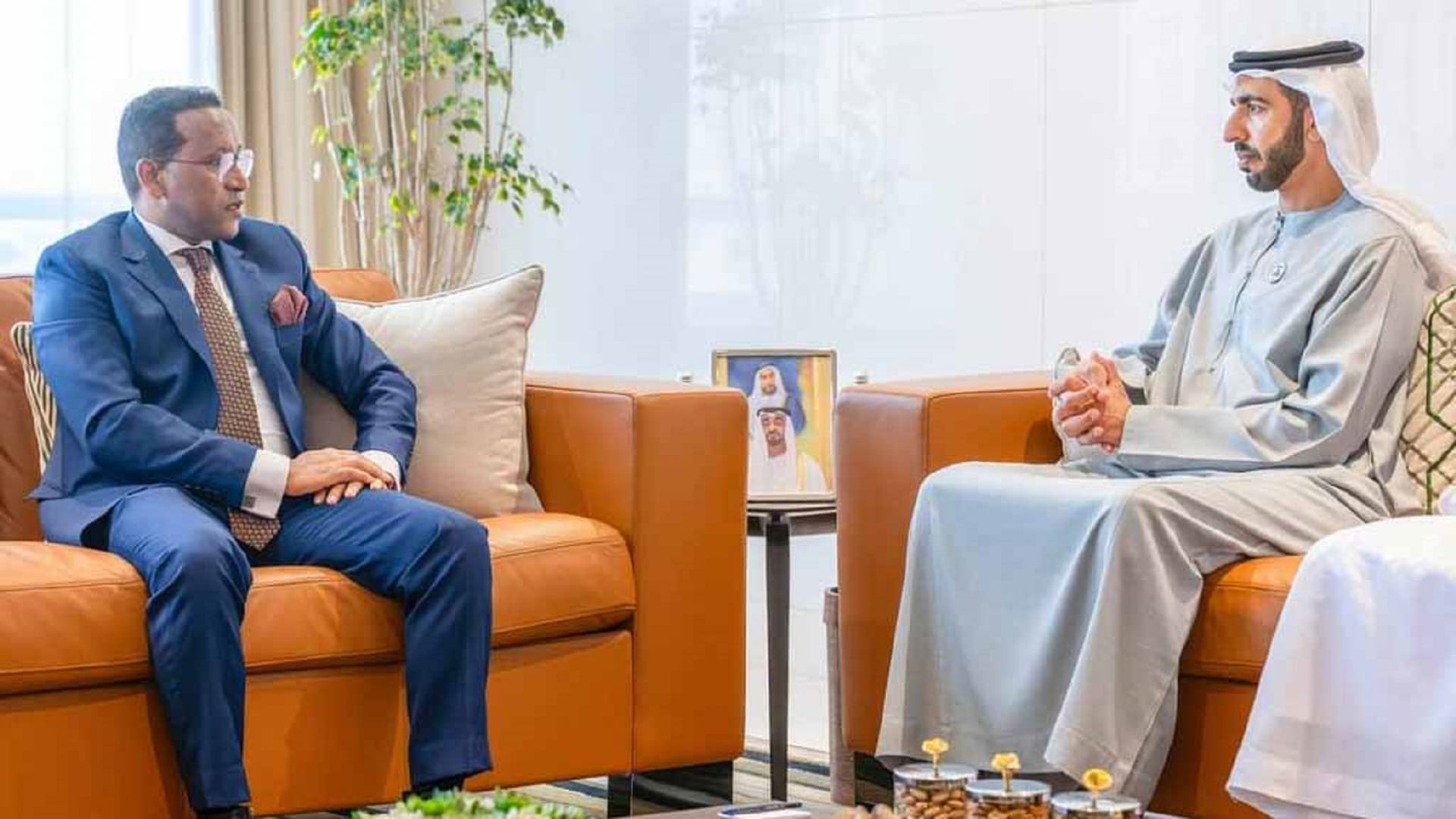 شخبوط بن نهيان وسفير إثيوبيا يبحثان العلاقات الثنائية