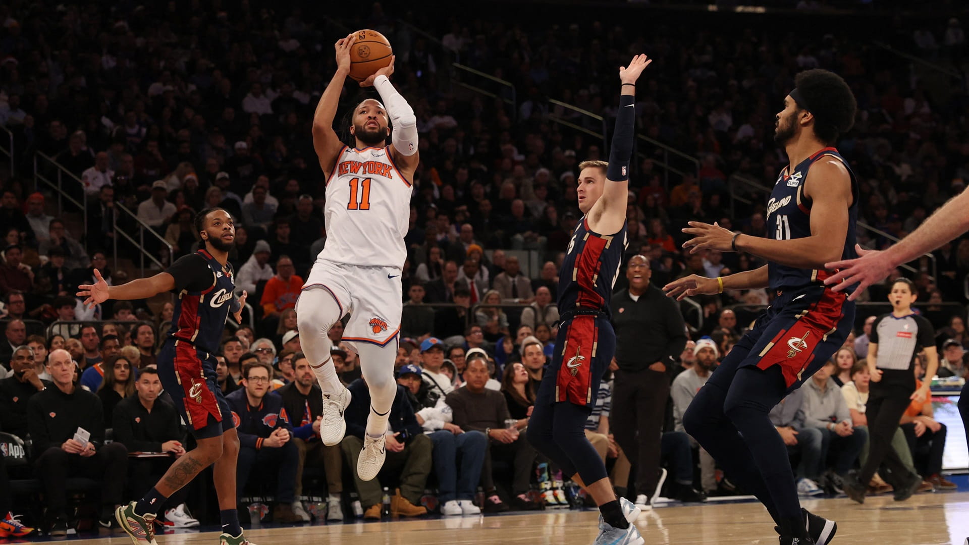 New York Knicks overcome Cleveland Cavaliers