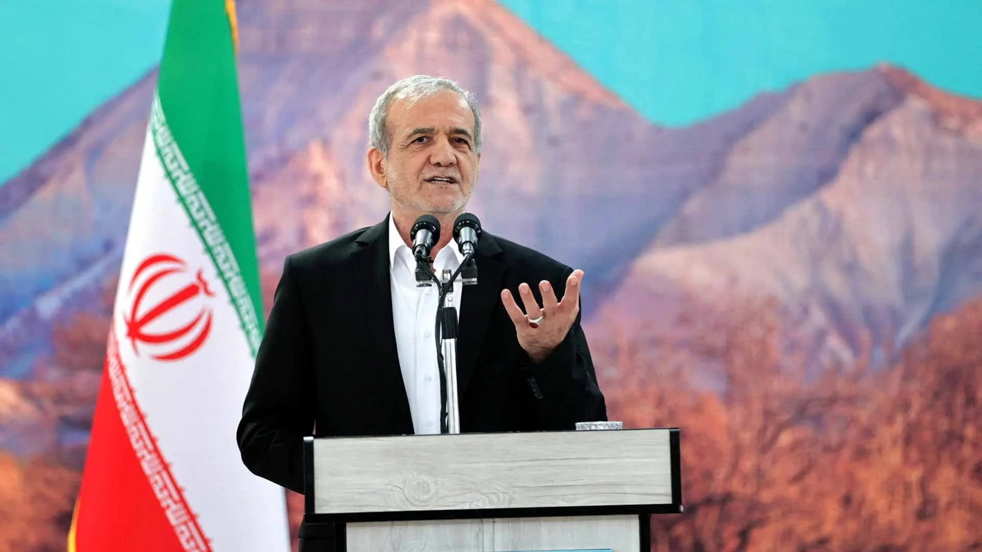 الرئيس الإيراني: نواجه حرباً شاملة مع أميركا وإسرائيل وأوروبا 