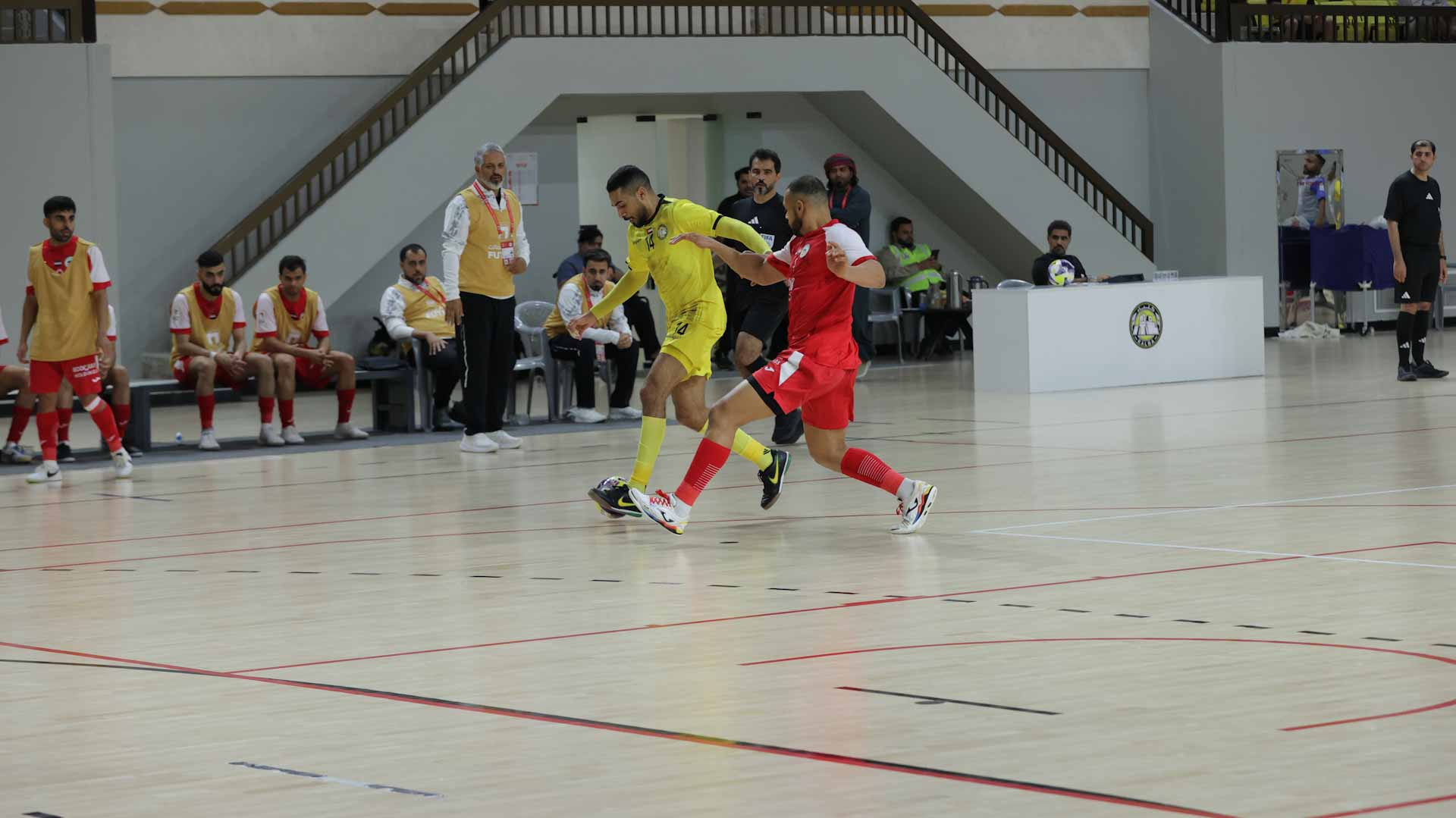 كلباء يحقق فوزاً عريضاً على البطائح في دوري الصالات 