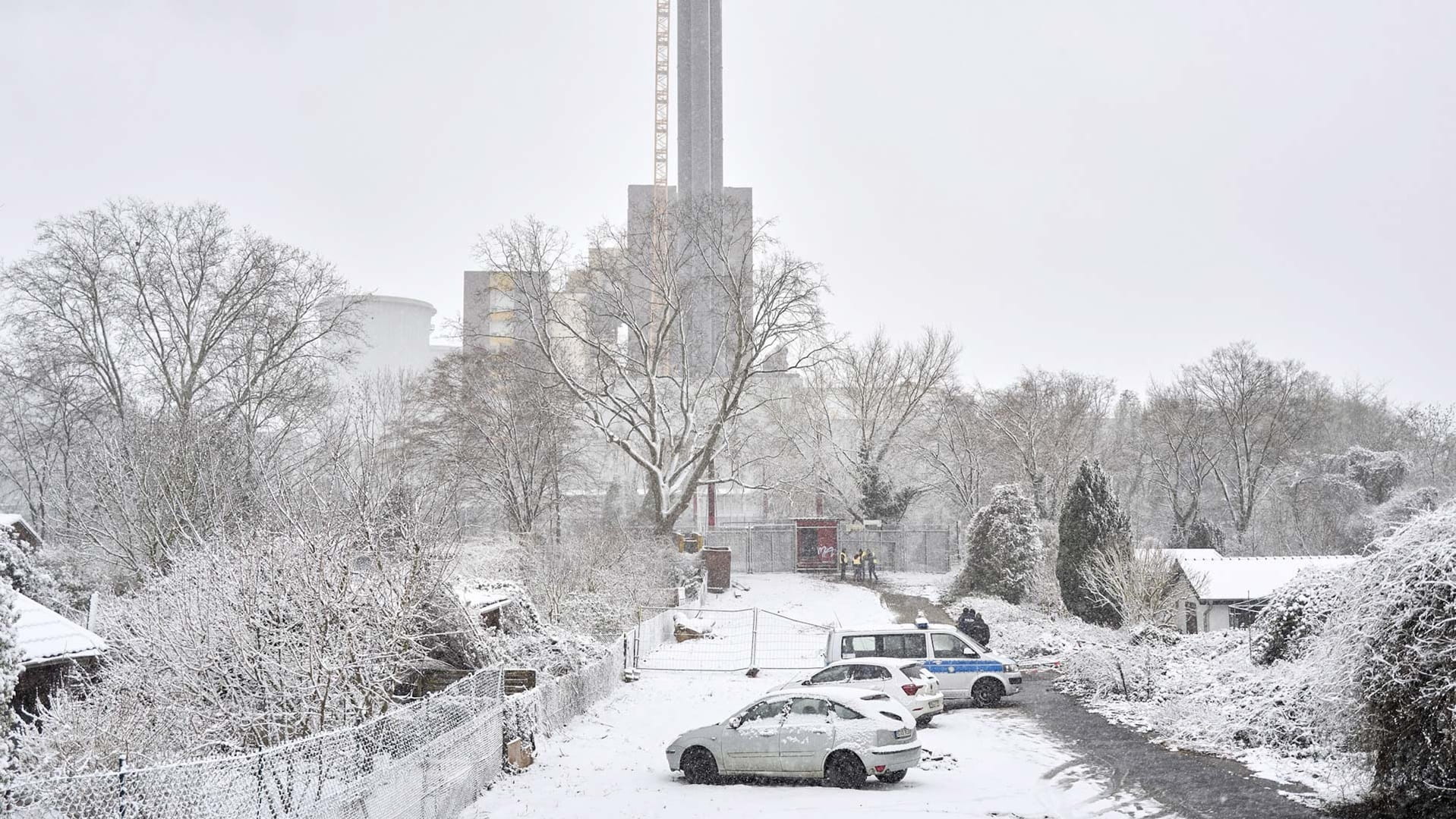 Berlin fire disrupts power to 50,000 homes, arson suspected 