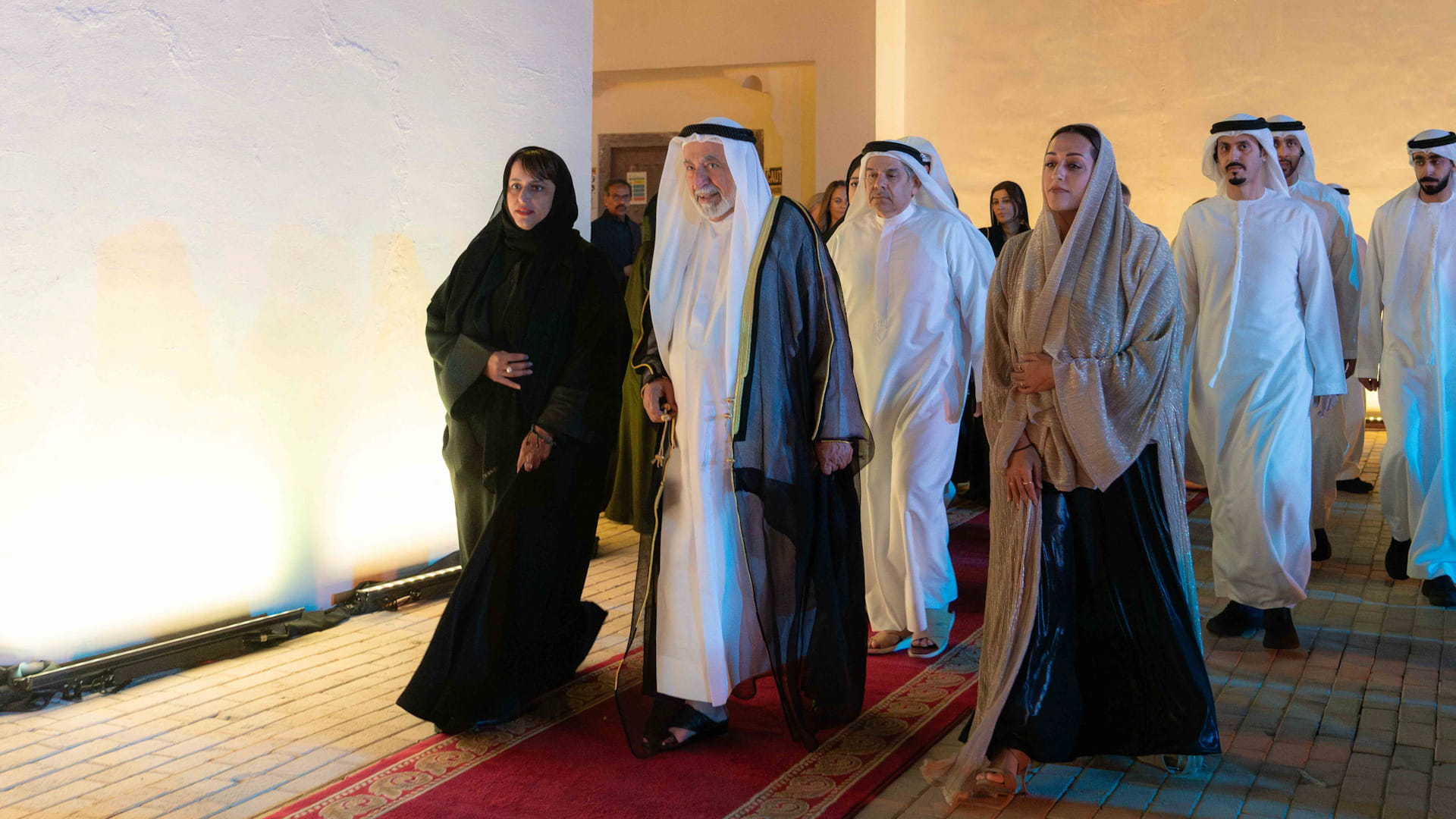 سلطان القاسمي يكرّم الفائزين في النسخة الـ16 من بينالي الشارقة