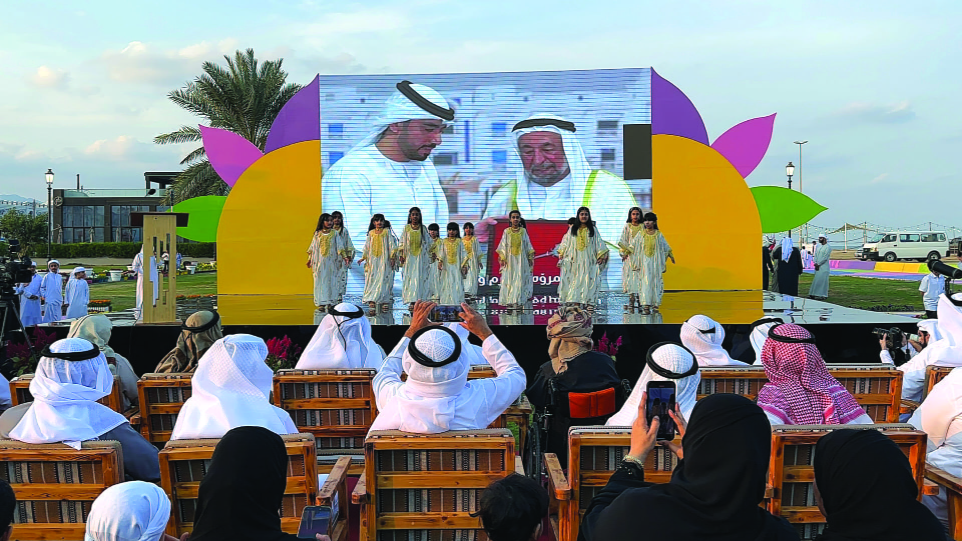 Haitham bin Saqr thanks the Flower Exhibition committee 