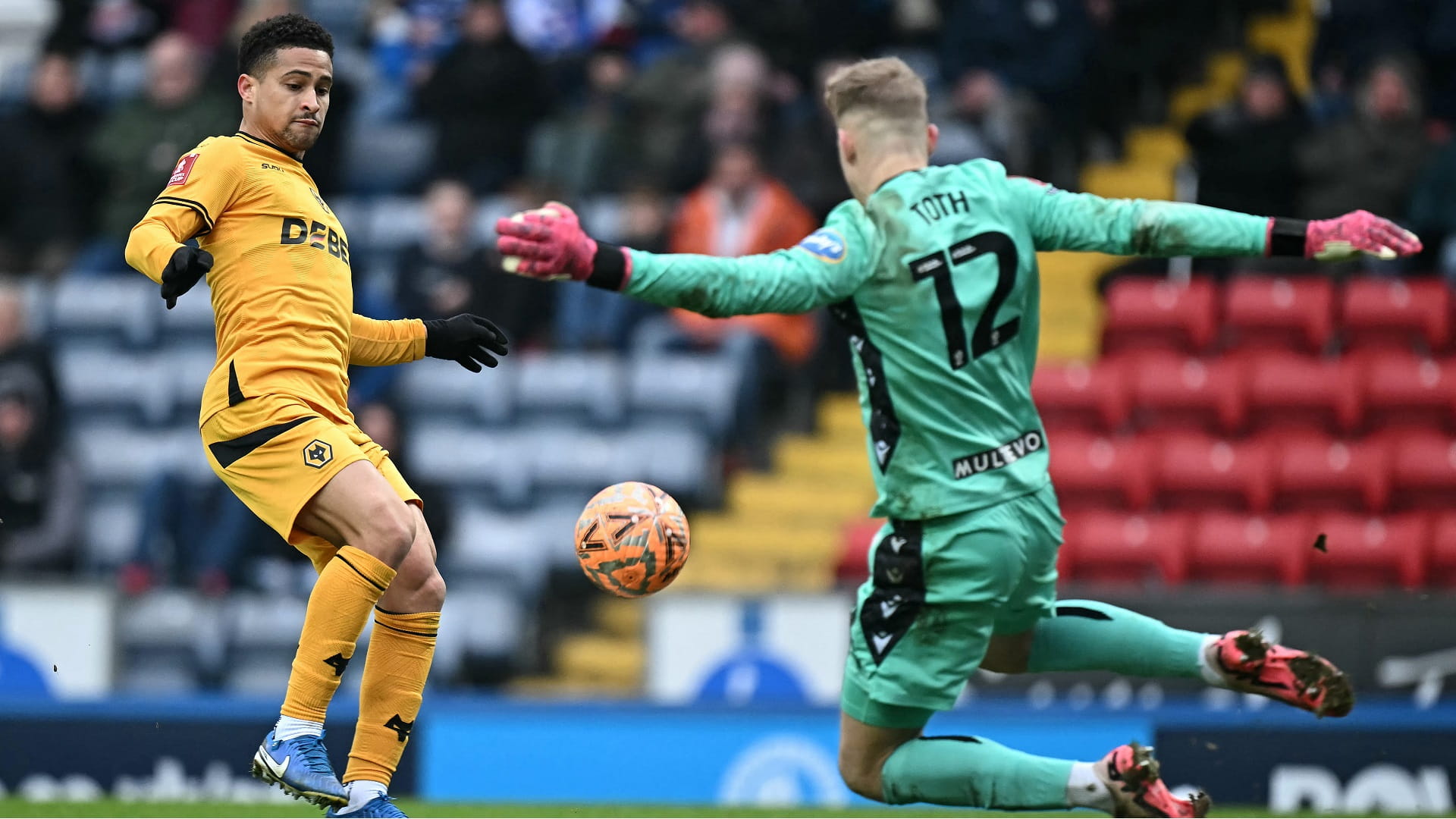 Wolverhampton qualifies for the Round of 16 in the FA Cup 