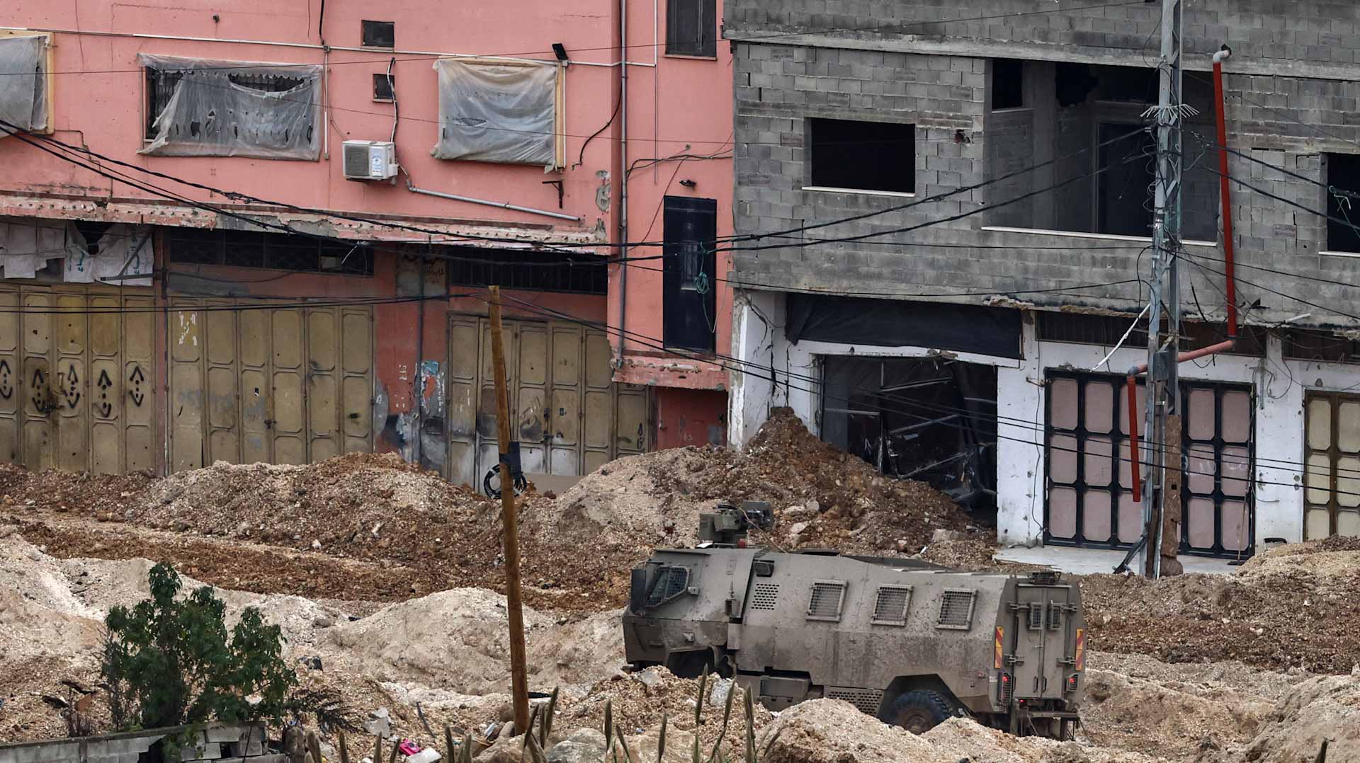 Palestinians say Israeli forces kill 3 in West Bank raid 