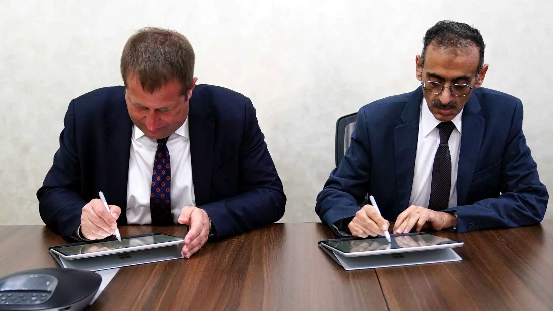 UOS, Moscow State Institute of Intl Relations sign MOU 