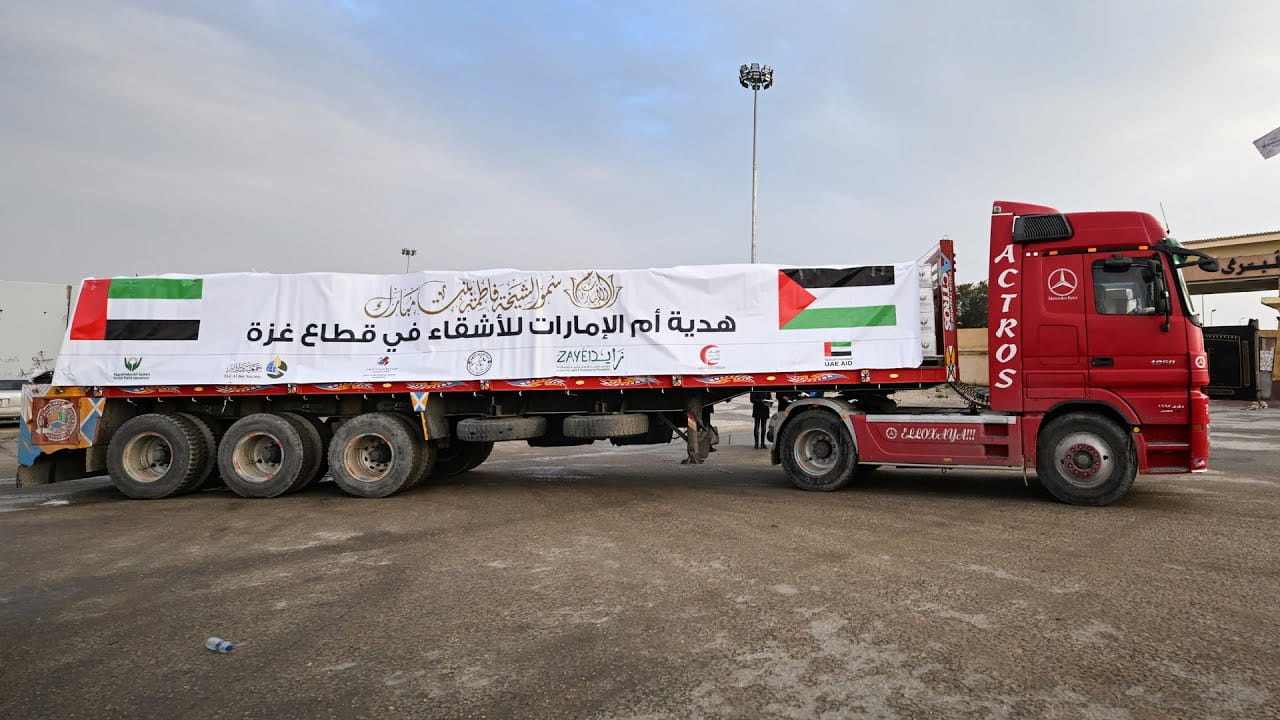 UAE Dispatches 10 Essential Aid Convoys to Gaza: A Lifeline in Crisis