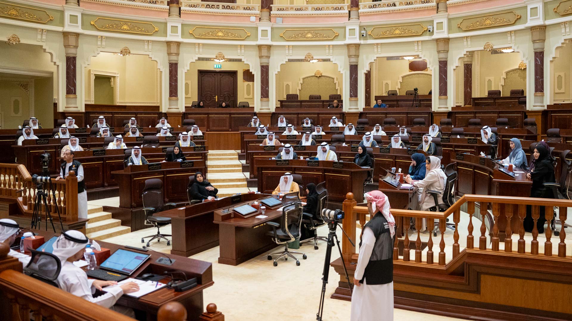 Sharjah Consultative Council discusses Health Authority policy