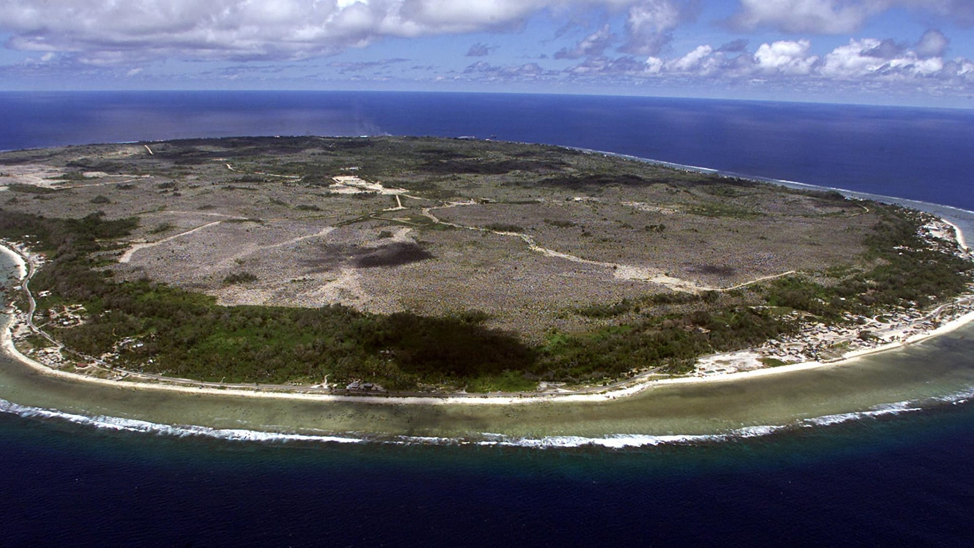 Australia plans to deport 3 violent criminals to Nauru 