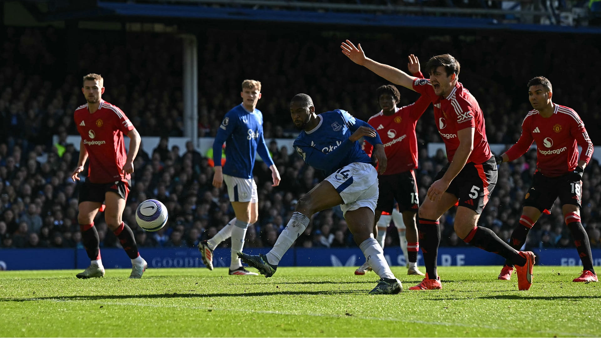 Man United earn comeback draw at Everton after VAR reprieve 