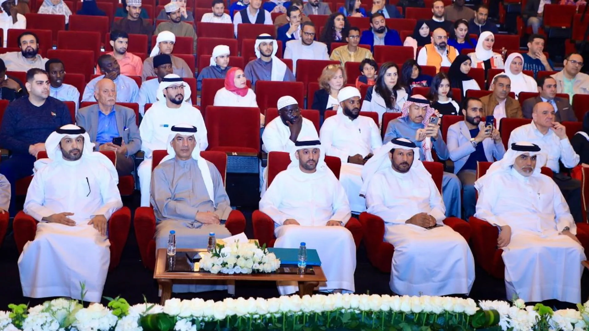 Poets recite for love, homeland in Arab Poetry Festival