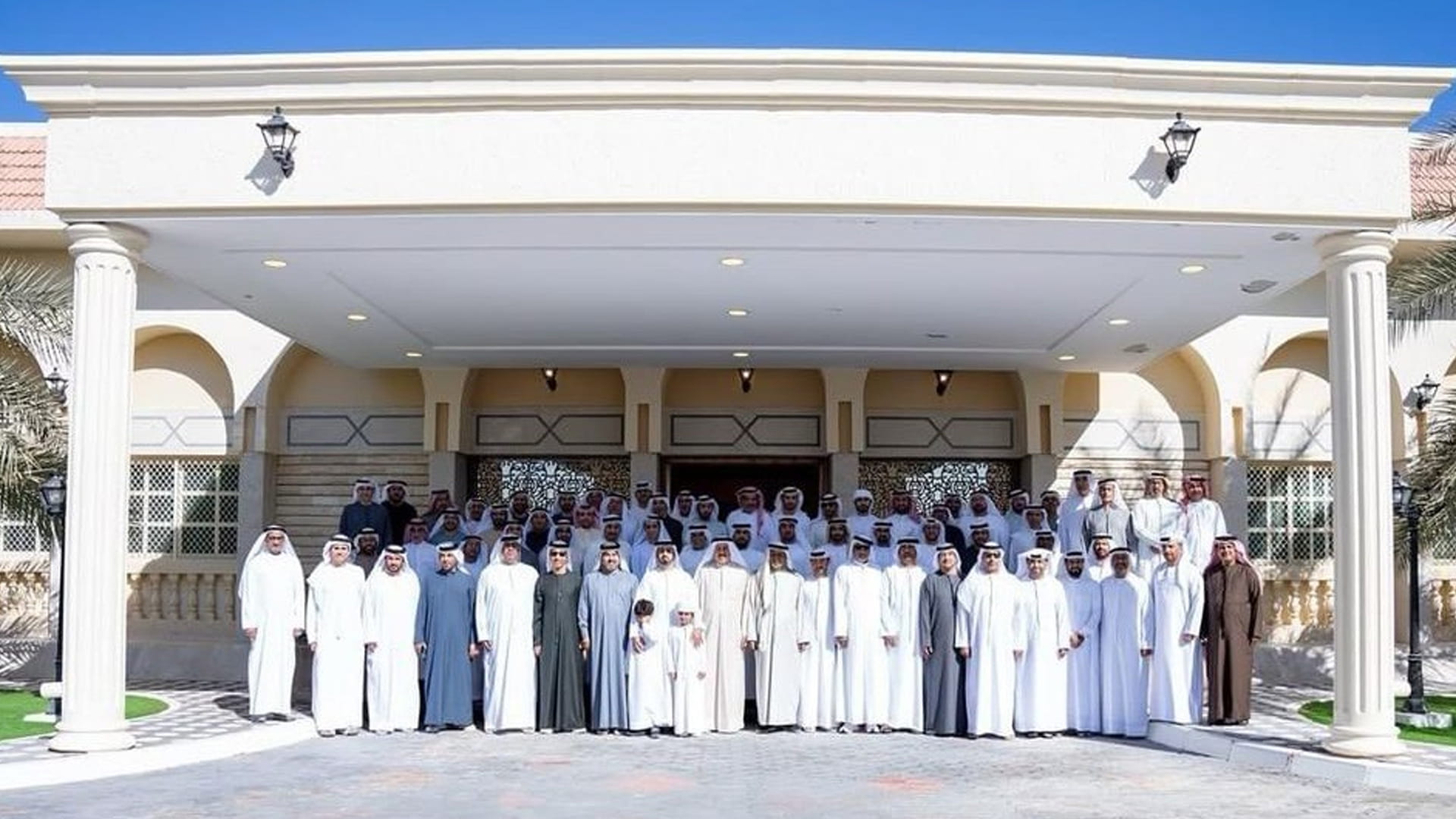 Saqr Ghobash attends annual meeting of Police College graduates 