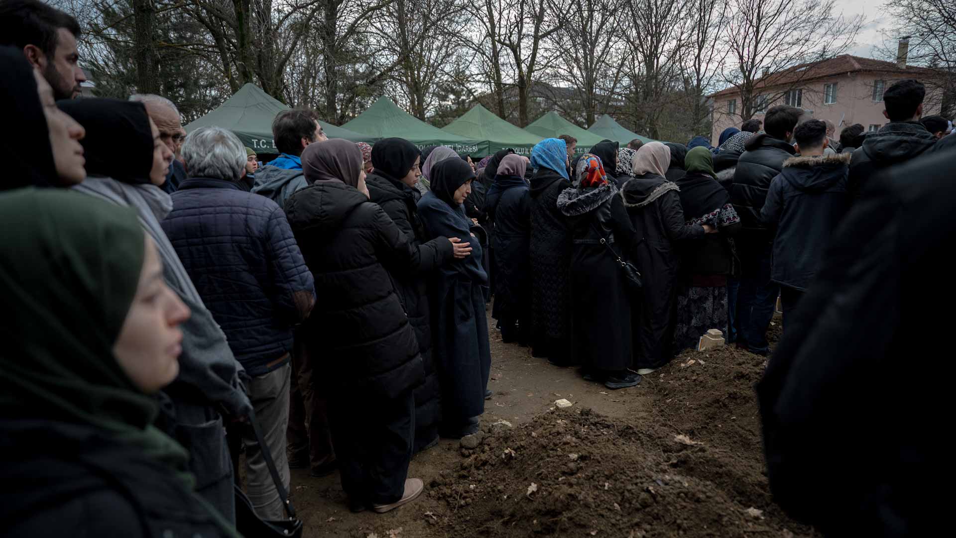 Anger simmers as Turkey buries victims of ski hotel tragedy 