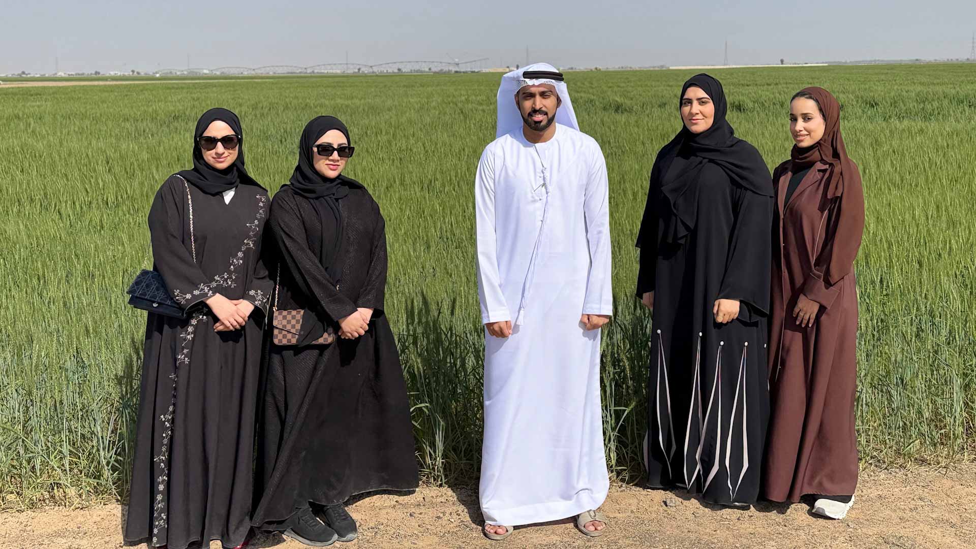 Al Hamriyah Municipality members visit Mleiha farm 