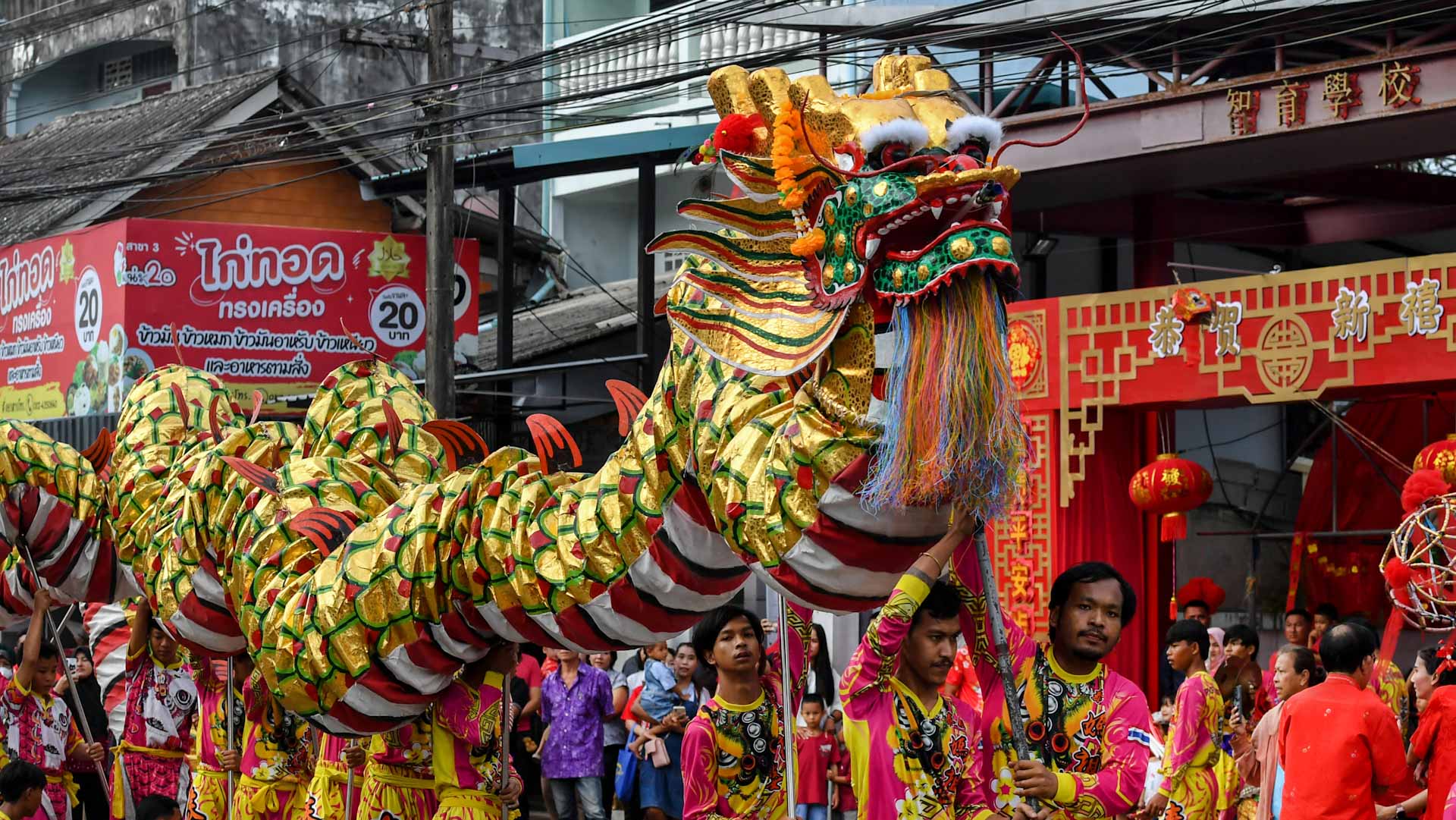 Lunar New Year exodus: Millions journey home across China 