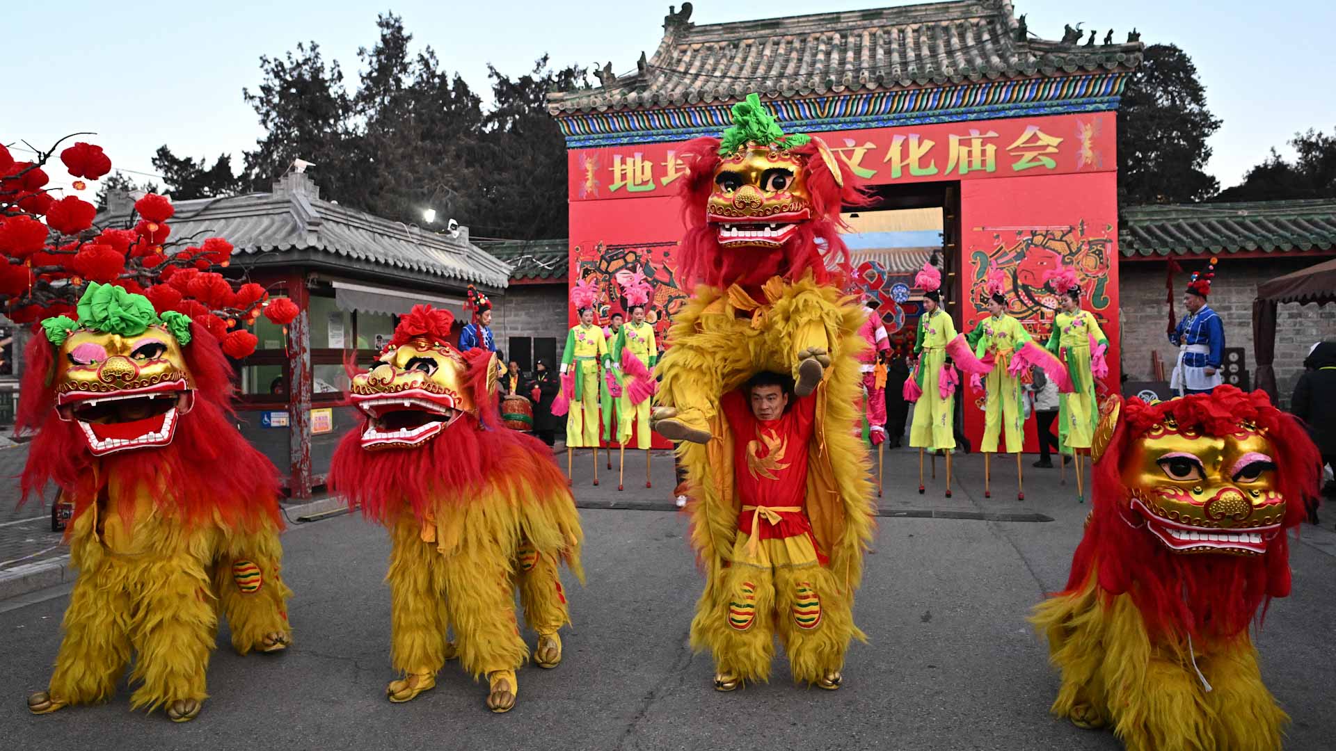 Hundreds of millions in Asia celebrate Year of the Snake 