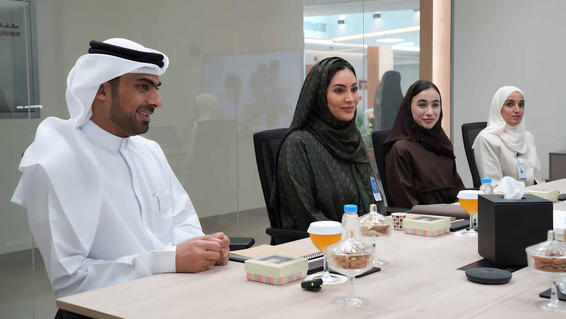 "دار الوثائق" تعتمد أرشفة خدمات "إنسانية الشارقة" وفق معايير حديثة