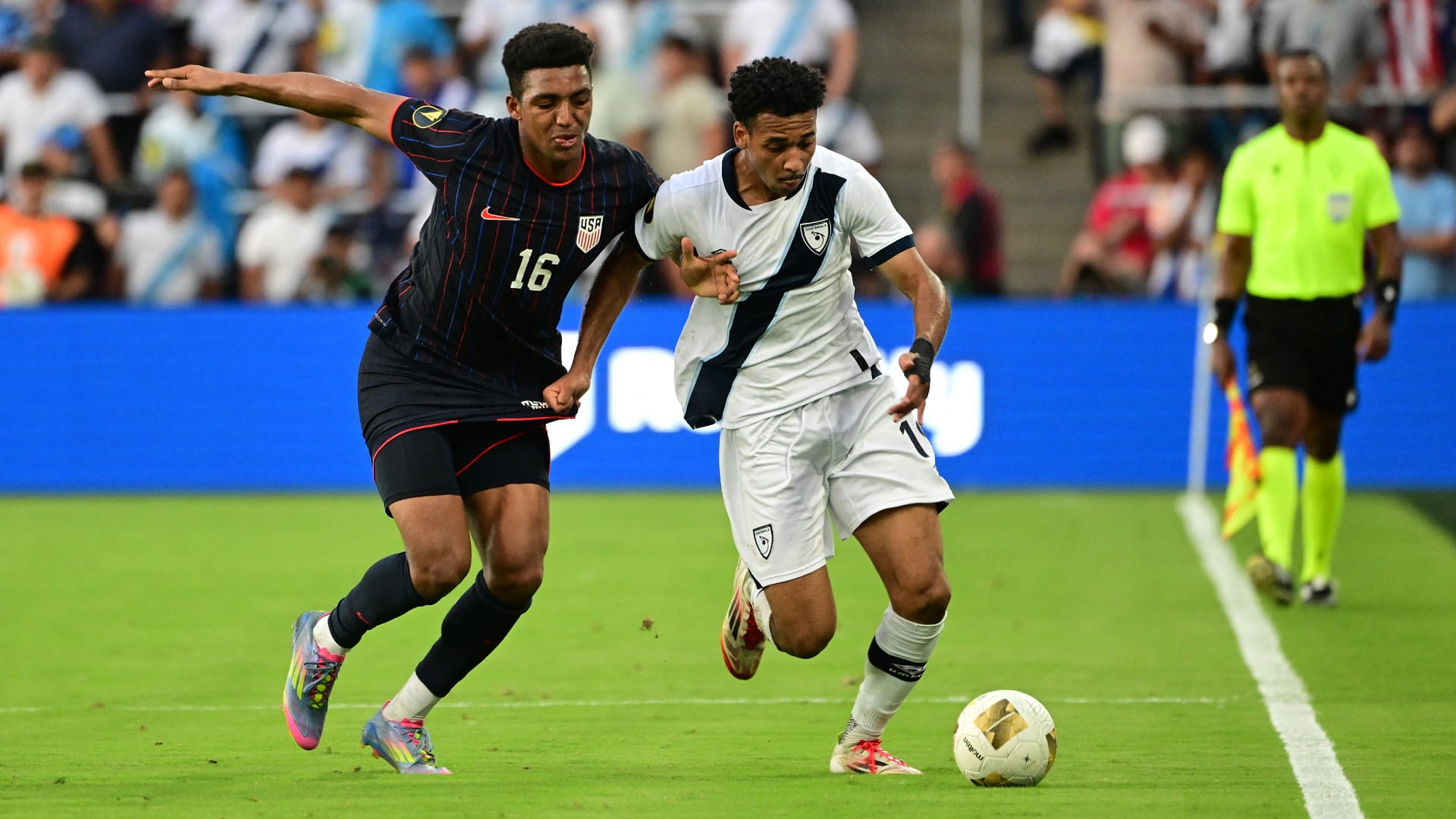 منتخب أميركا يتأهل إلى نهائي الكأس الذهبية  