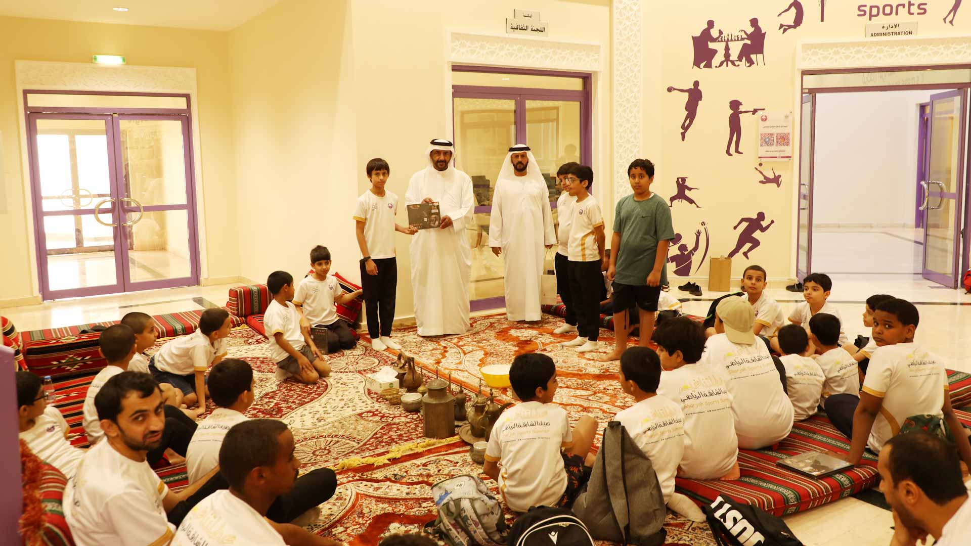 بورشة"السنع الإماراتي ".. نادي الذيد يُعمق الوعي بالهوية الوطنية