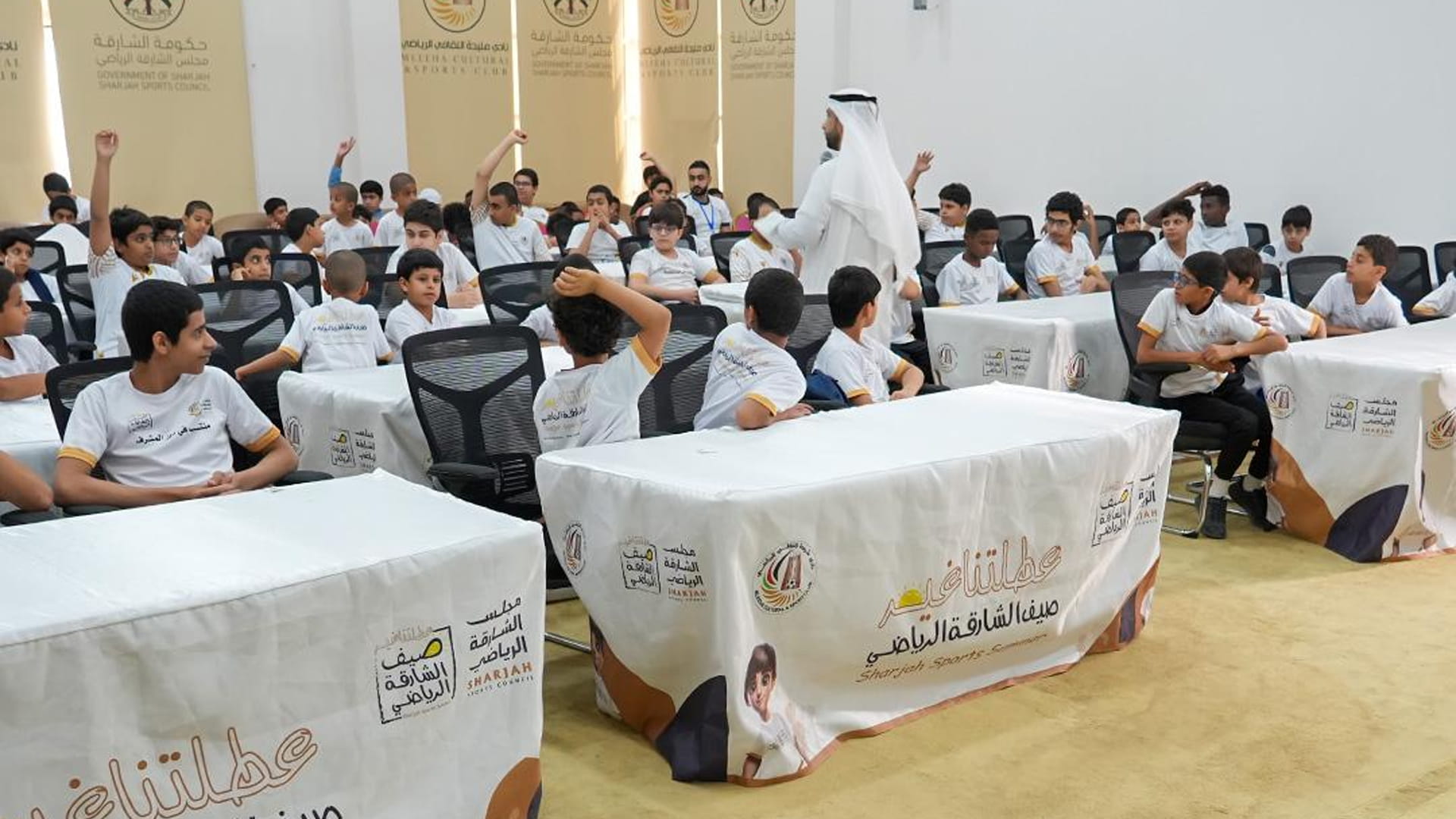 نادي مليحة ينظم ورشة "المواطنة الرقمية" لتعزيز الوعي بالفضاء الإلكتروني