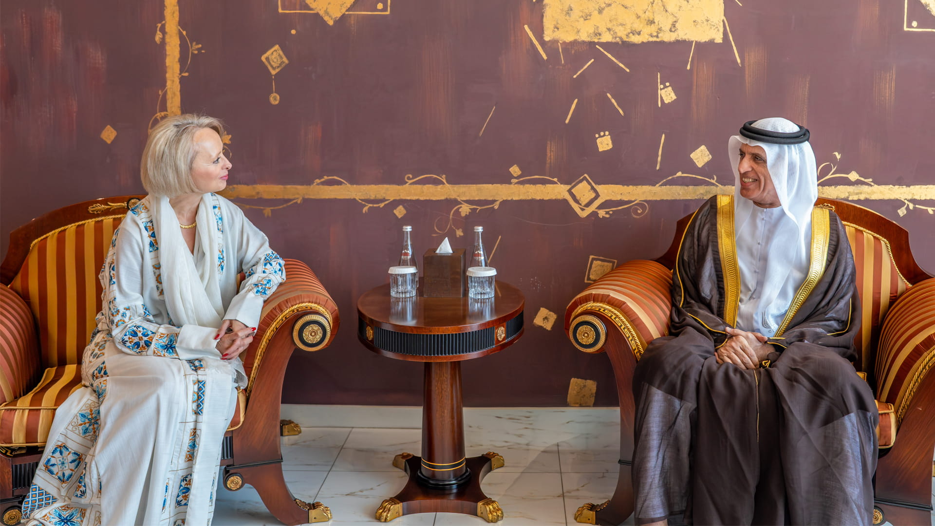 Saud bin Saqr receives US Ambassador