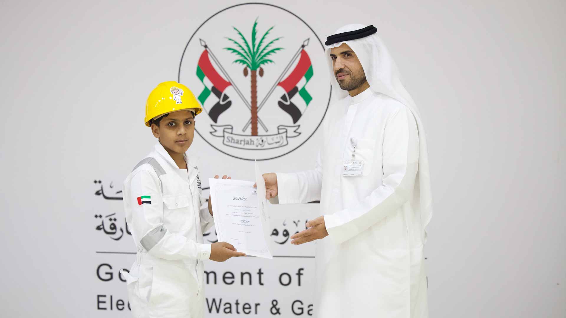 كهرباء الشارقة تختتم فعاليات مخيم مهندس المستقبل بتنمية مهارات 85 طالباً