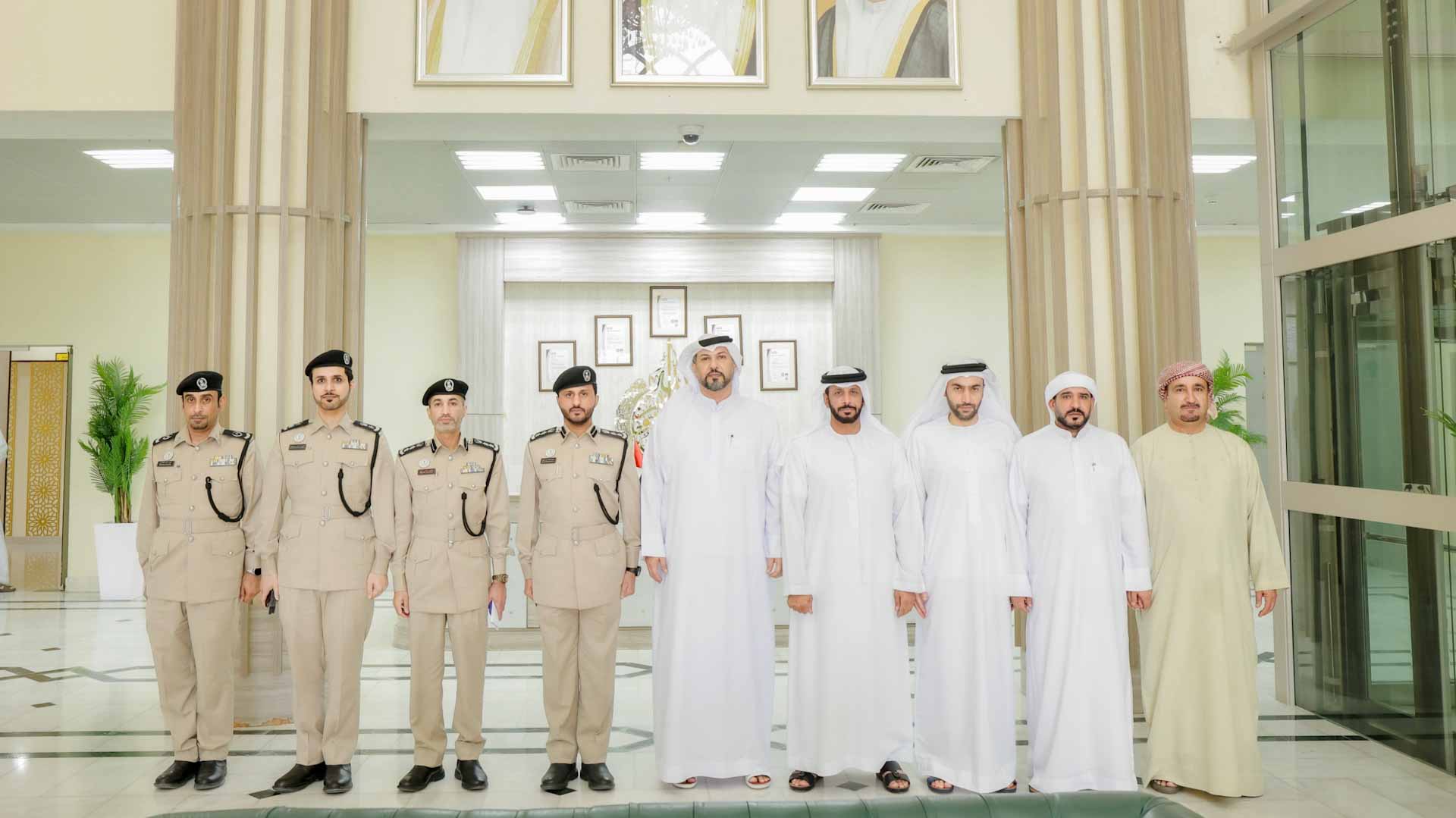 المجلس البلدي وبلدية البطائح يعقدان اجتماعاً تنسيقياً مع الشرطة