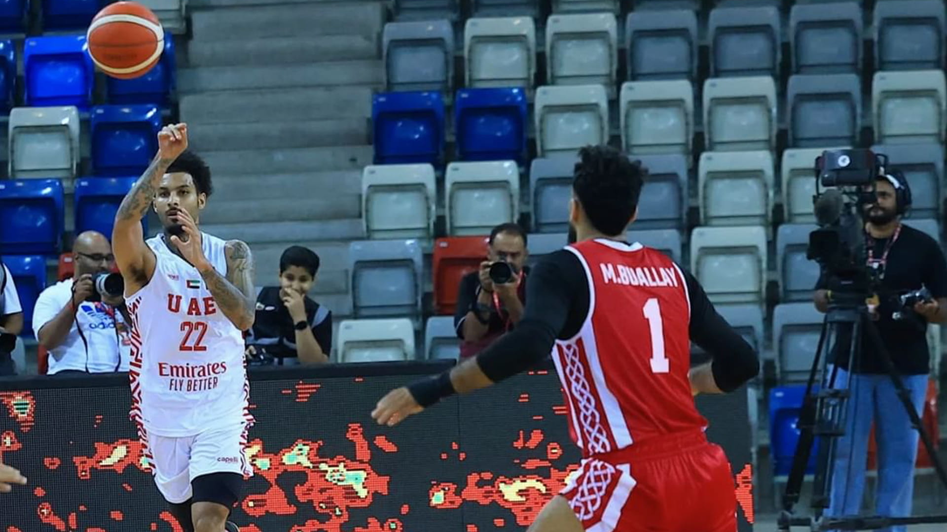 منتخب الإمارات لكرة السلة يفوز على البحرين في البطولة العربية 