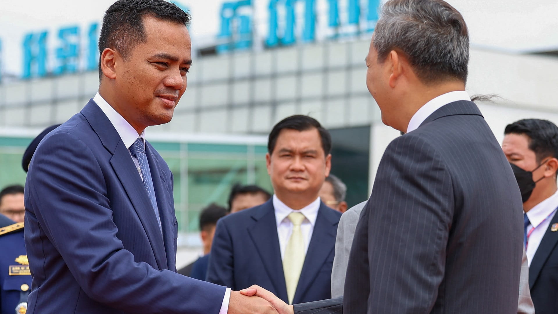 Thailand and Cambodia begin truce talks as fighting drags on