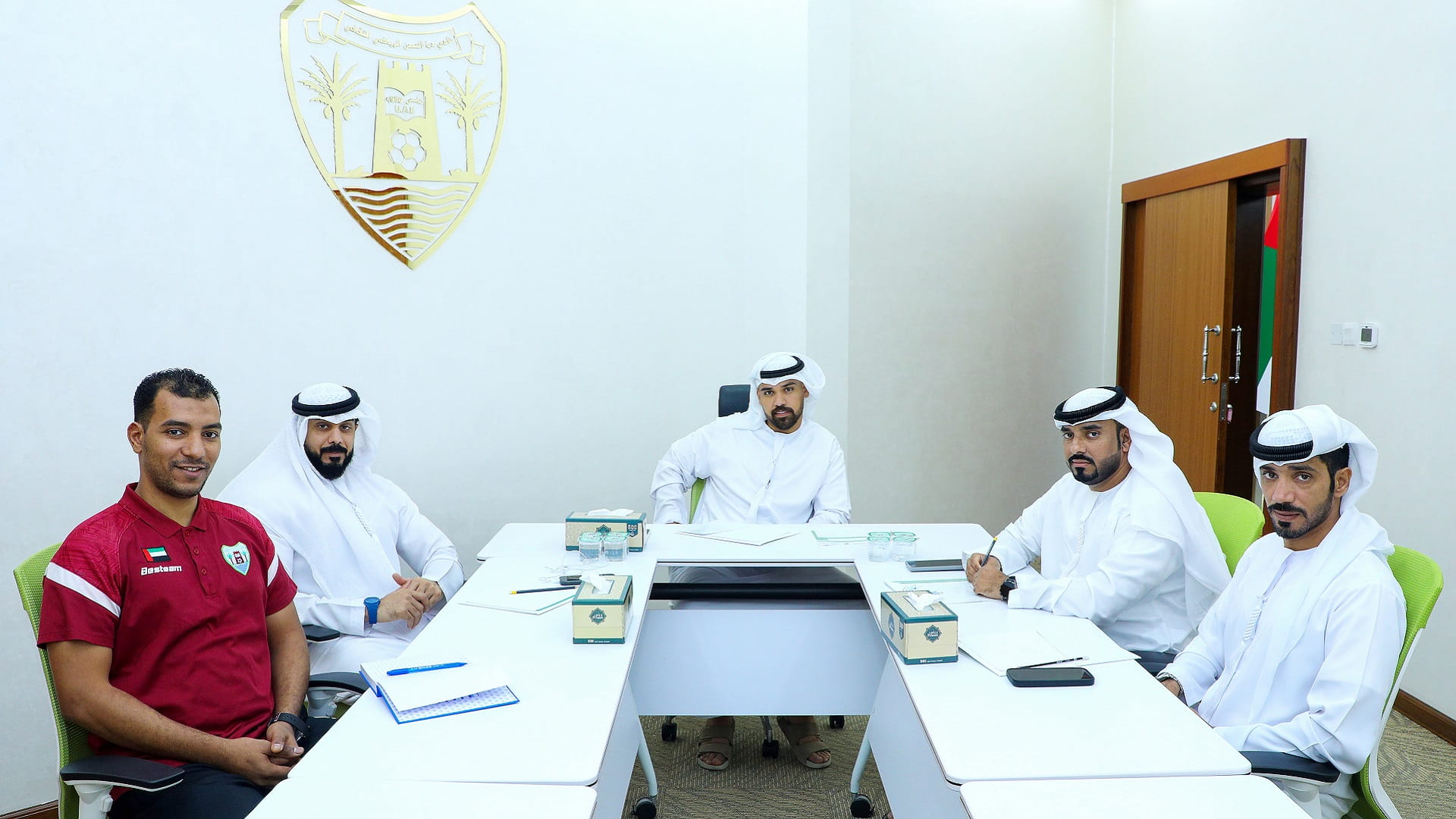 نادي دبا الحصن يرفع وتيرة استعداداته للموسم الرياضي الجديد  