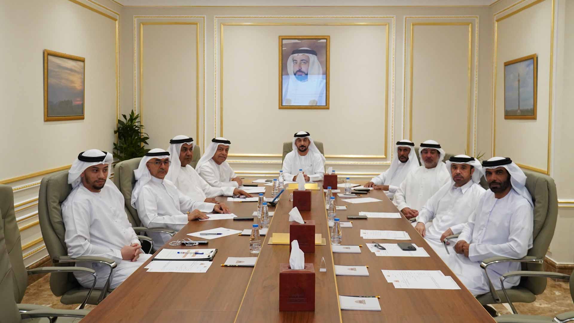 "الاستشاري" يناقش توصياته بشأن سياسة مطار الشارقة الدولي