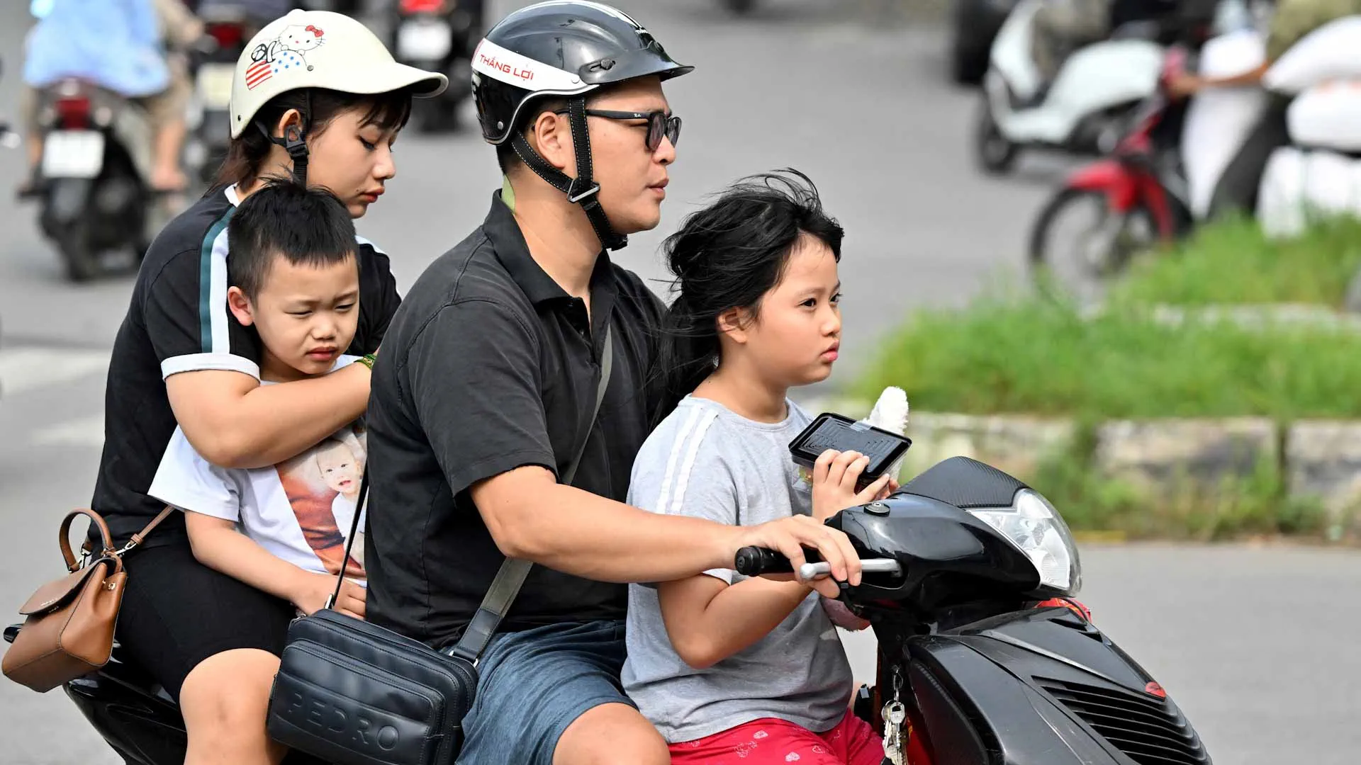 Vietnam scraps two-child limit as birth rate declines