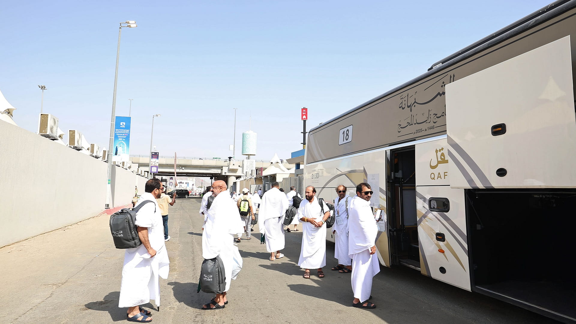 حجاج الدولة يتوافدون إلى مشعر منى لقضاء يوم التروية