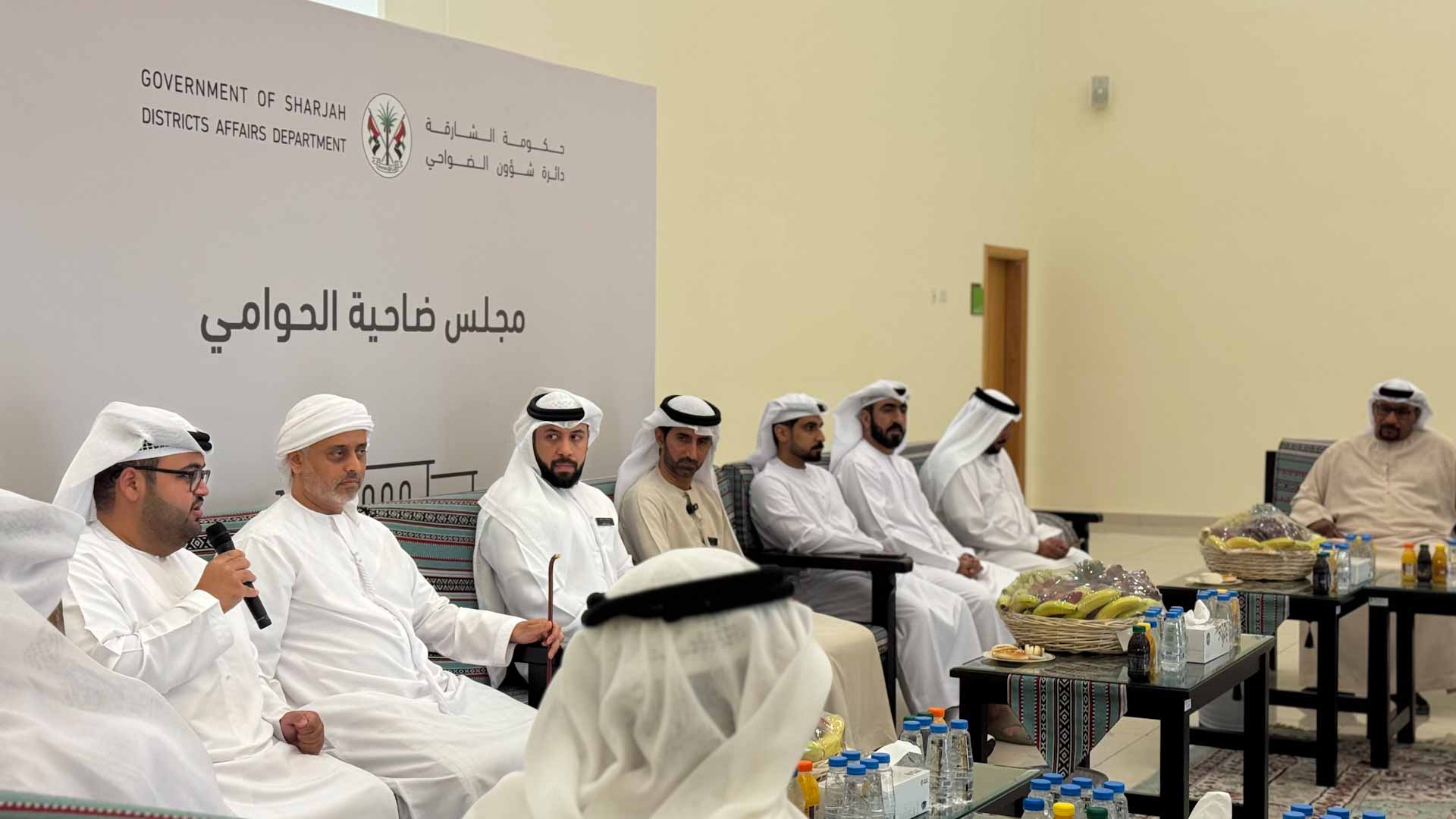 لجنة شؤون الضاحية تعقد اجتماعها الدوري في خورفكان 